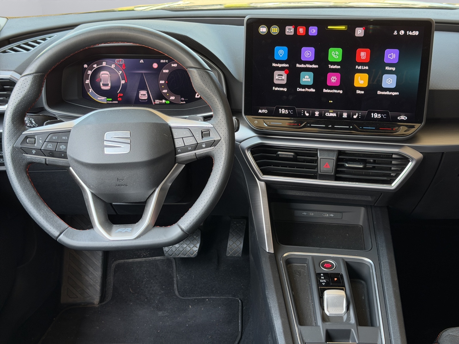 SEAT Leon 1.5 eTSI 150 FR DSG-image-8