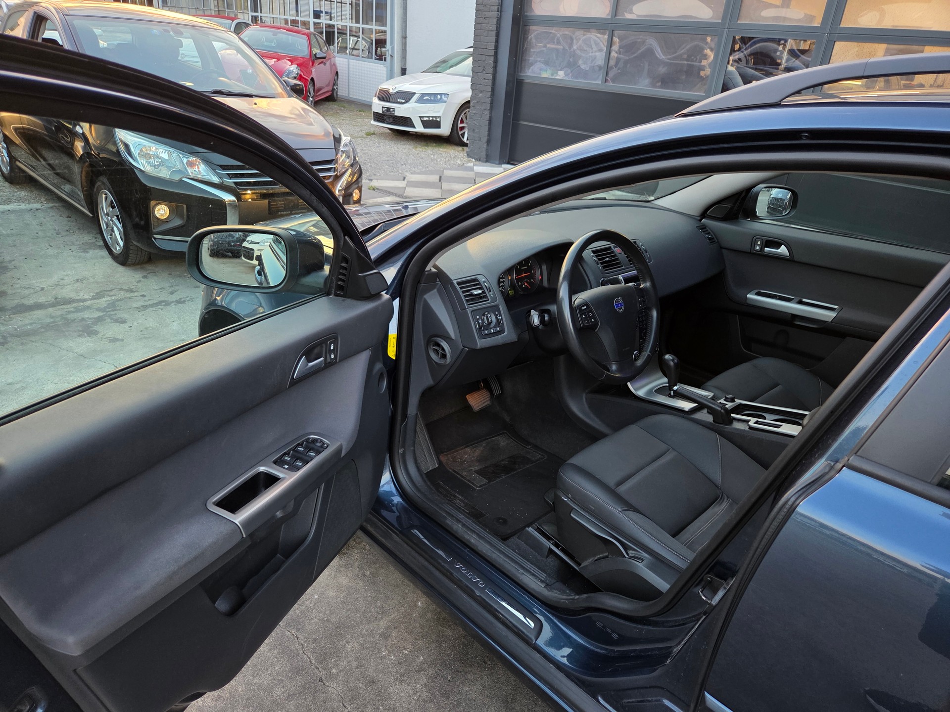 VOLVO V50 2.0D Kinetic Powershift-image-9