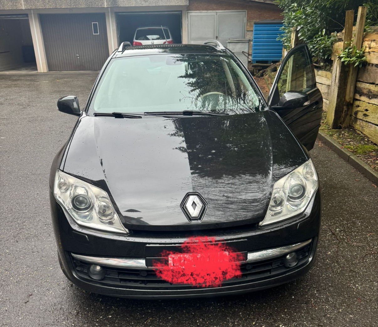 RENAULT Laguna Grandtour 2.0 dCi Dynamique Automatic-image-4