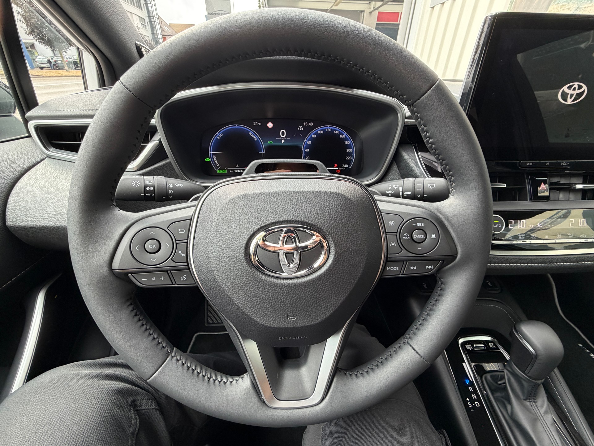 TOYOTA Corolla Touring Sports 2.0 HSD Premium e-CVT-image-12