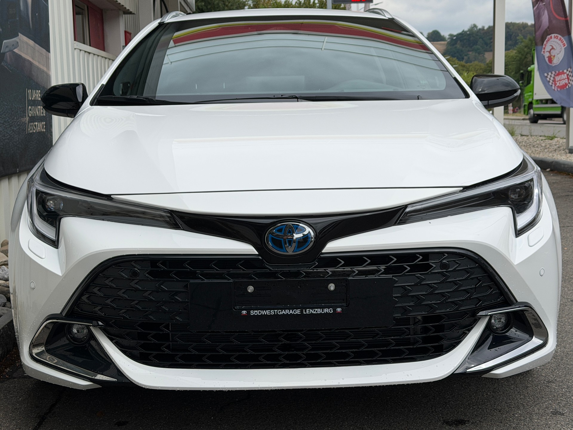 TOYOTA Corolla Touring Sports 2.0 HSD Premium e-CVT-image-3