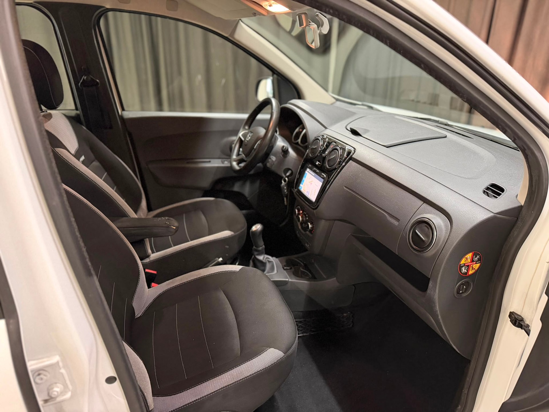 DACIA Lodgy 1.2 Turbo Ambiance 7PL-image-12