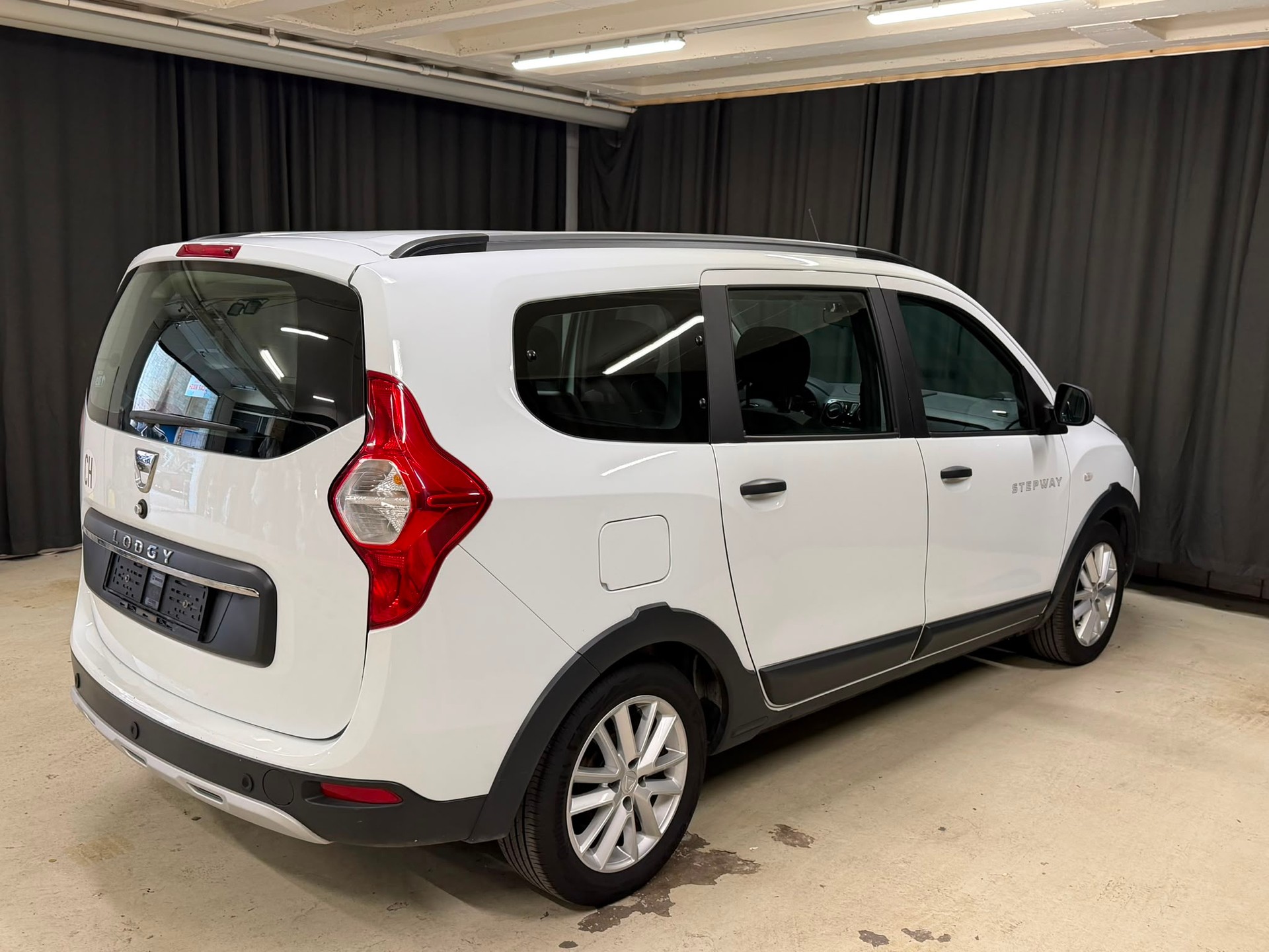 DACIA Lodgy 1.2 Turbo Ambiance 7PL-image-3