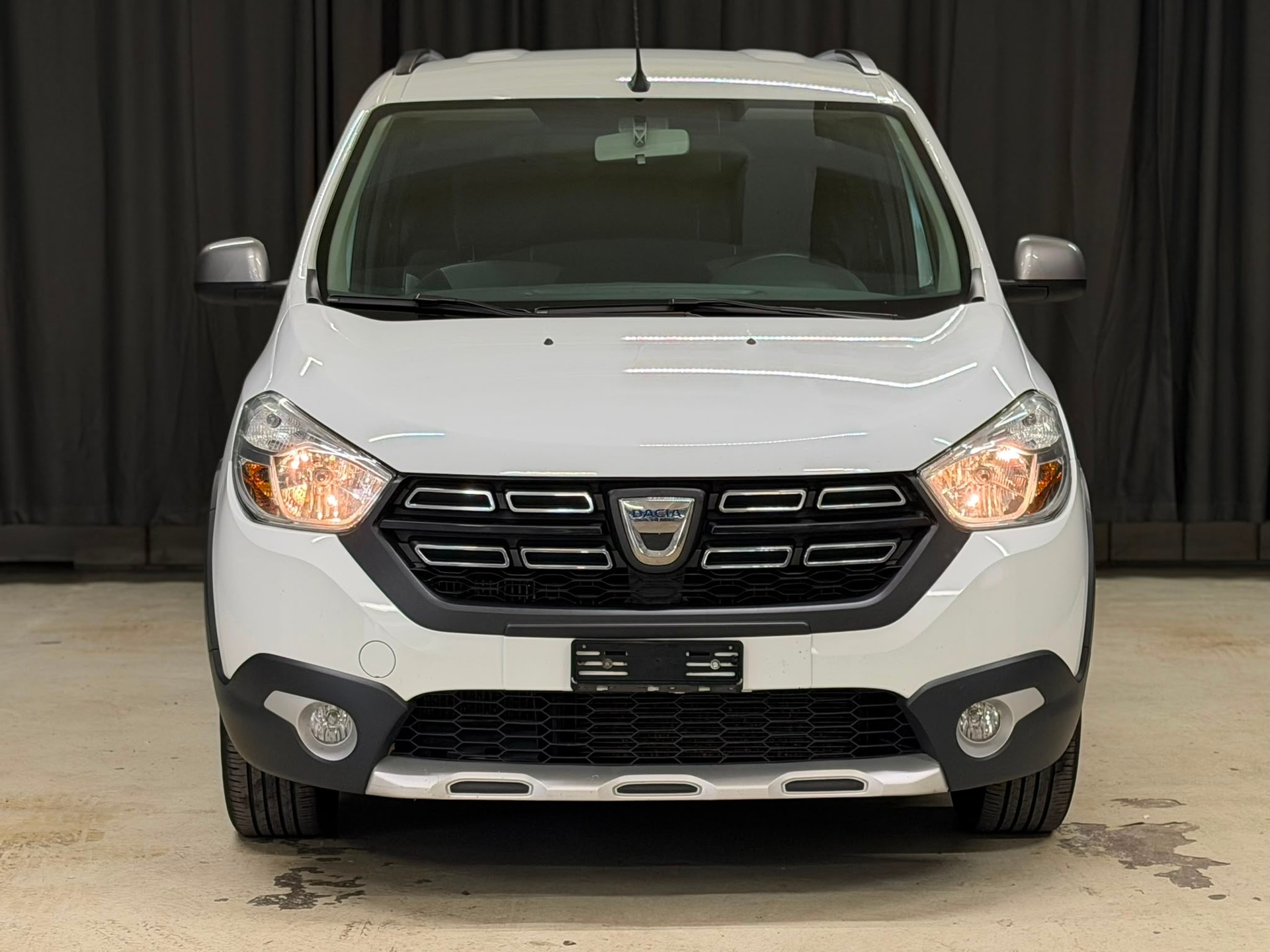 DACIA Lodgy 1.2 Turbo Ambiance 7PL-image-2