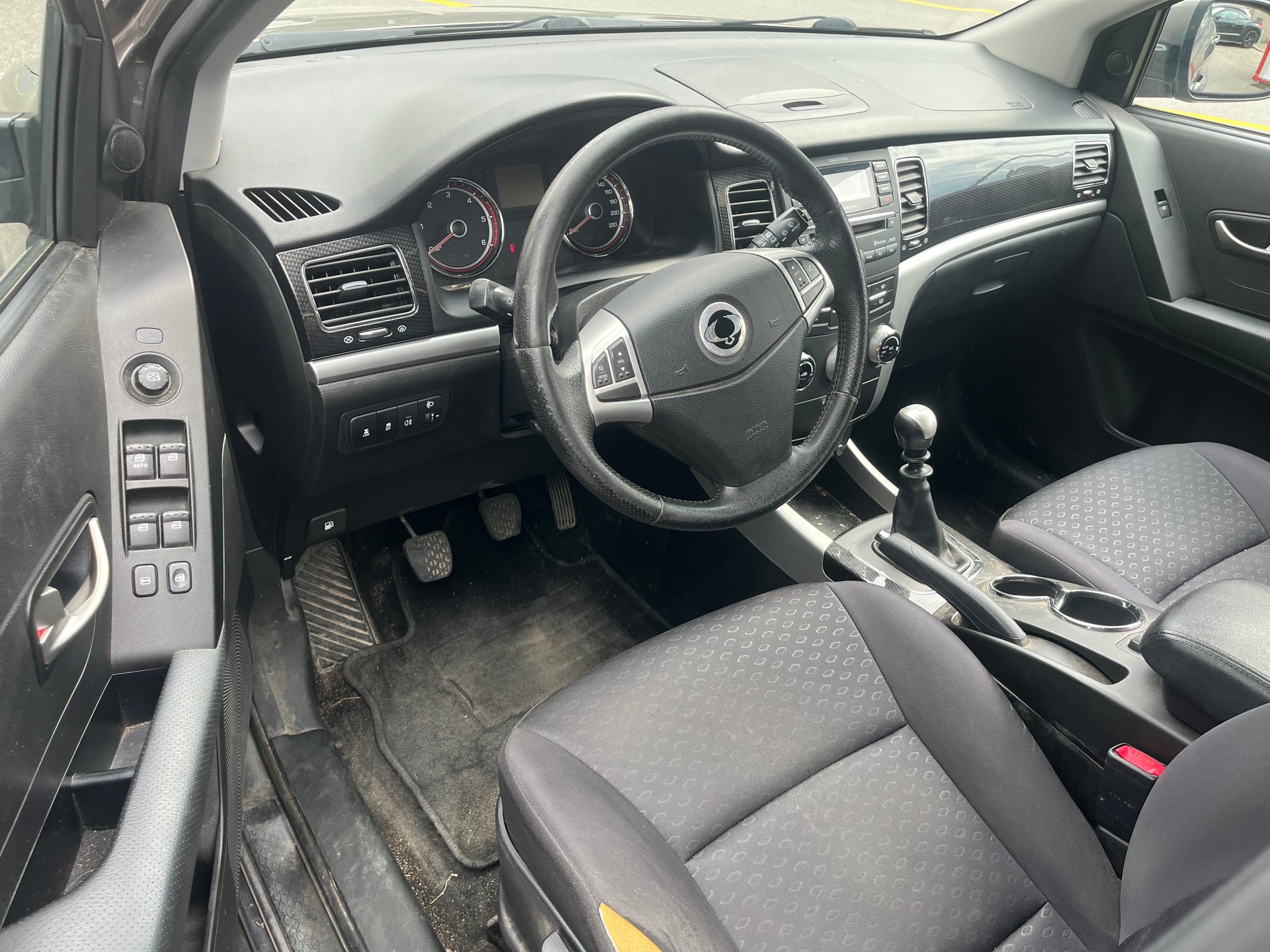 KGM-SsangYong Korando 2.0 e-XDI Sapphire 4WD-image-8