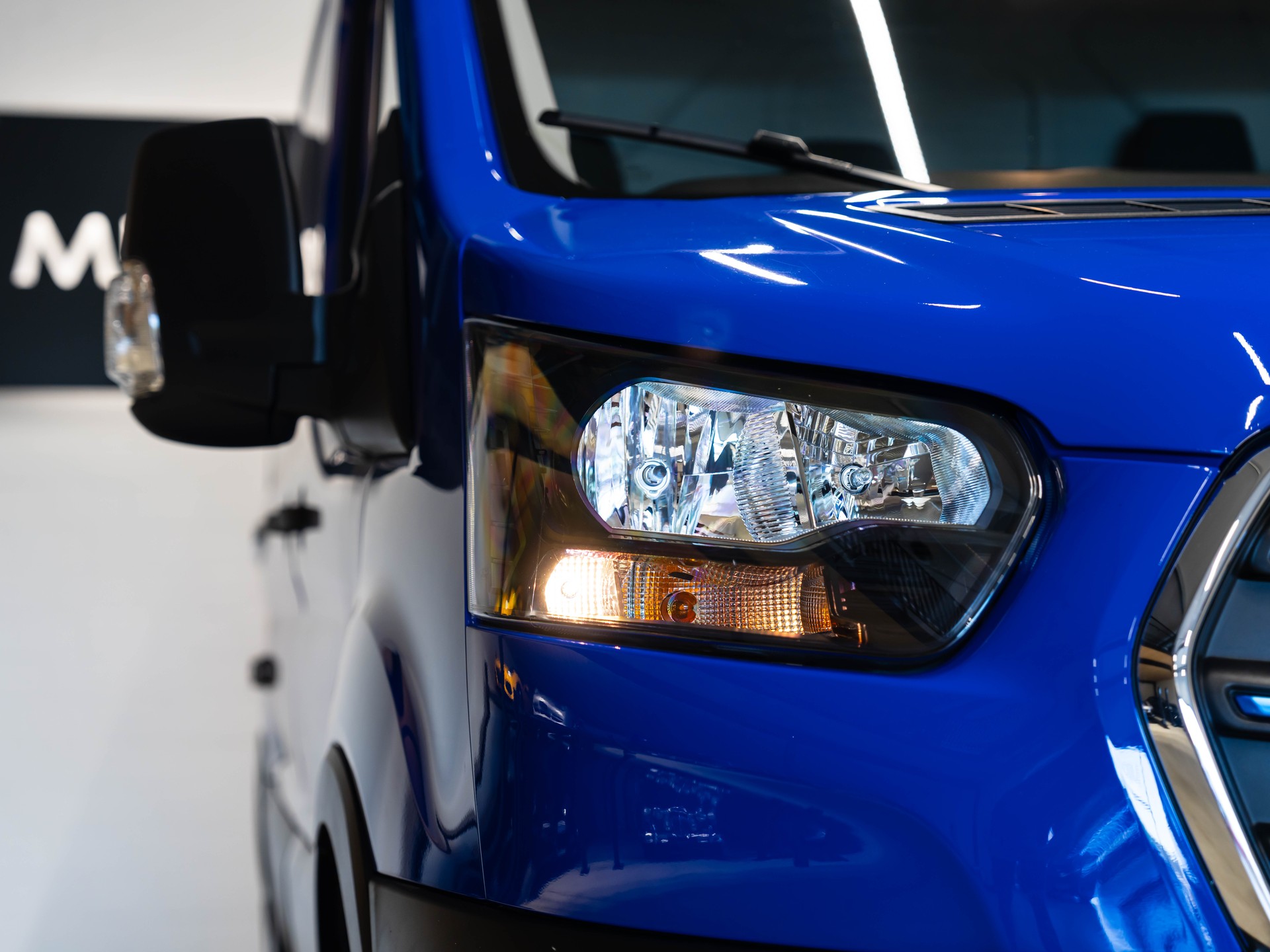 FORD E-Transit Van 350 L2 Basis RWD 68kWh-image-13