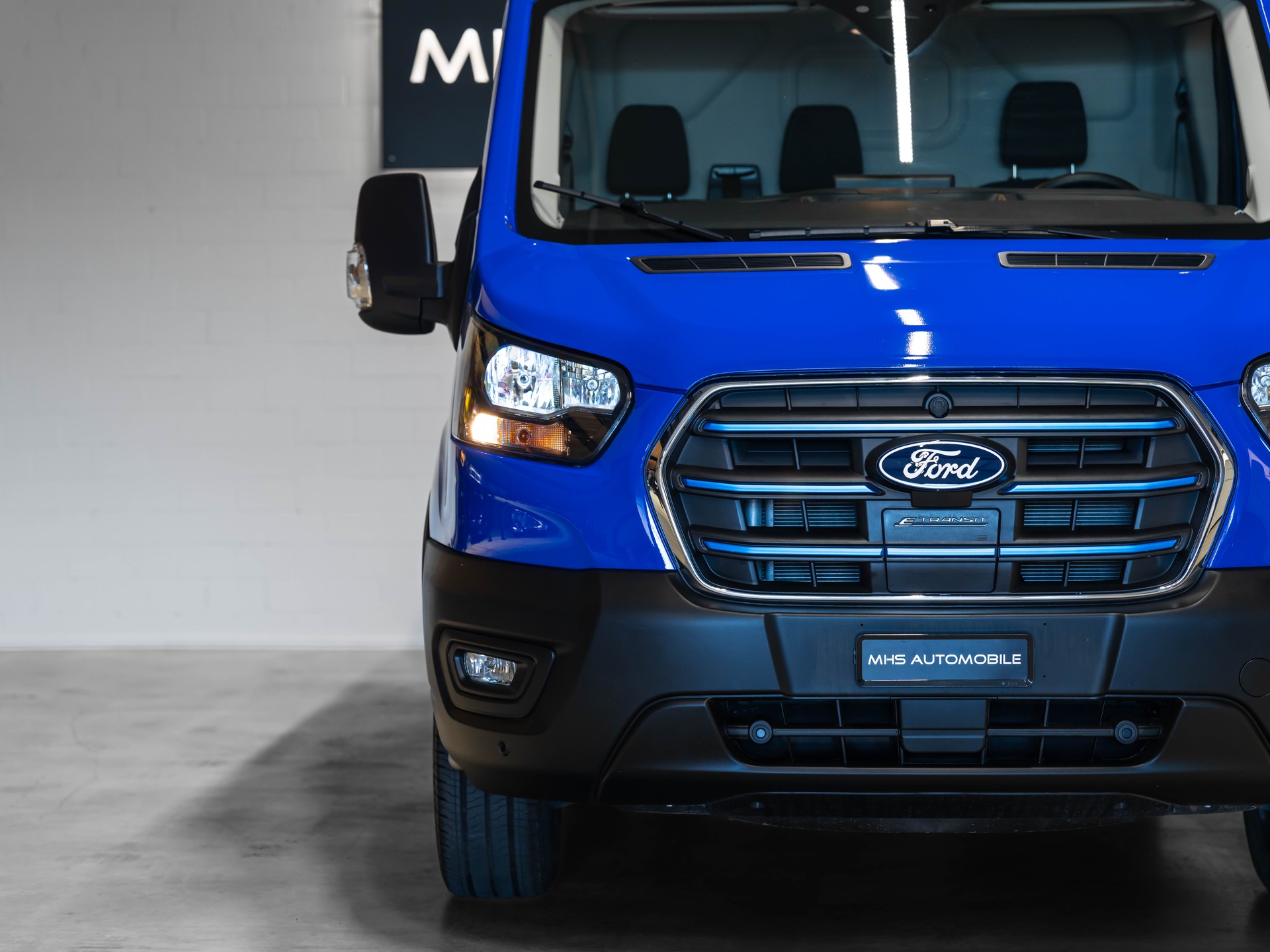 FORD E-Transit Van 350 L2 Basis RWD 68kWh-image-12