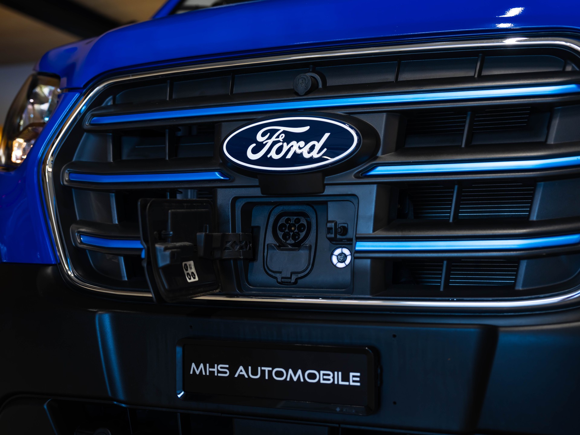 FORD E-Transit Van 350 L2 Basis RWD 68kWh-image-14