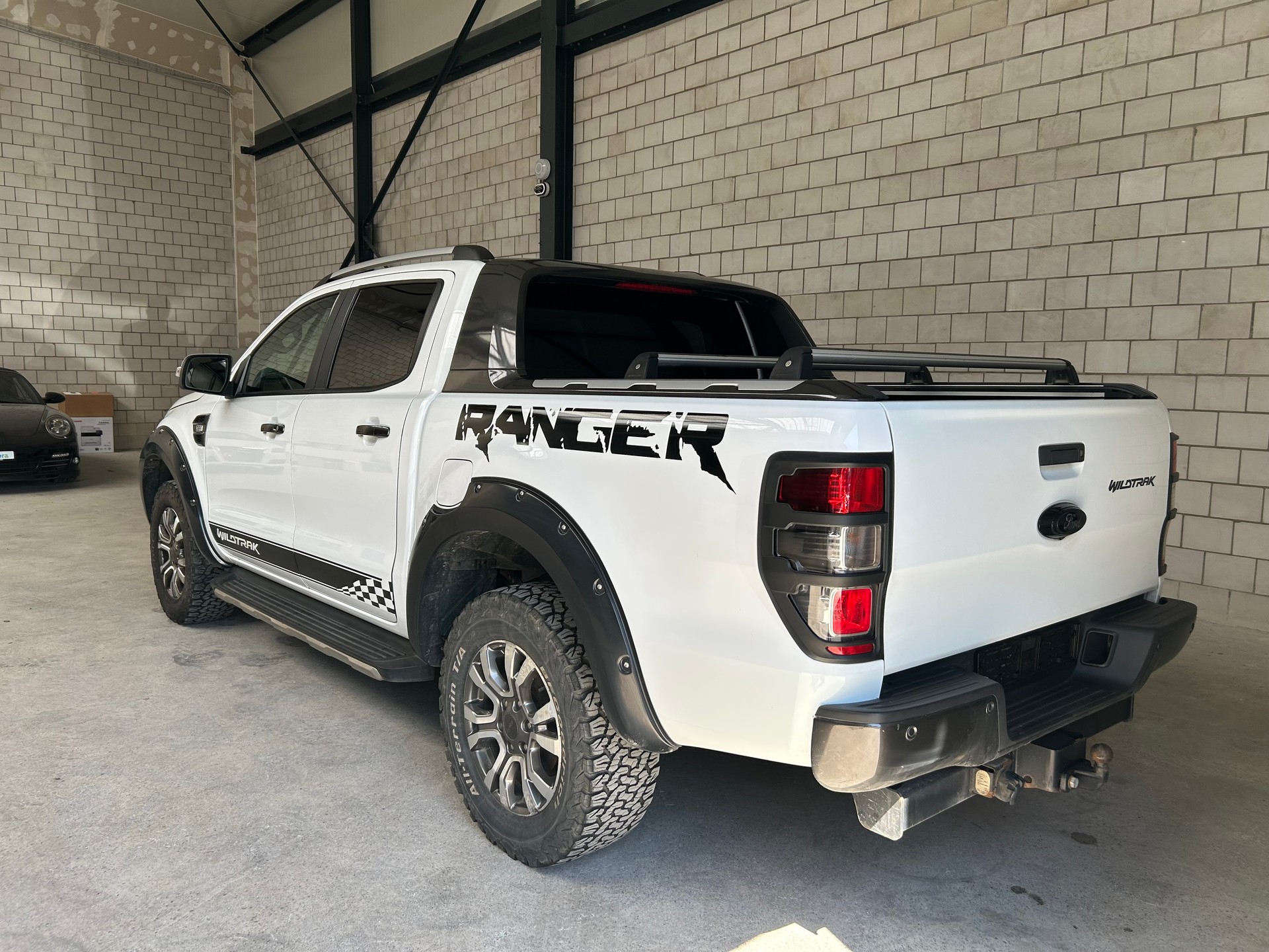 FORD Ranger Wildtrak 3.2 TDCi 4x4 A-image-4