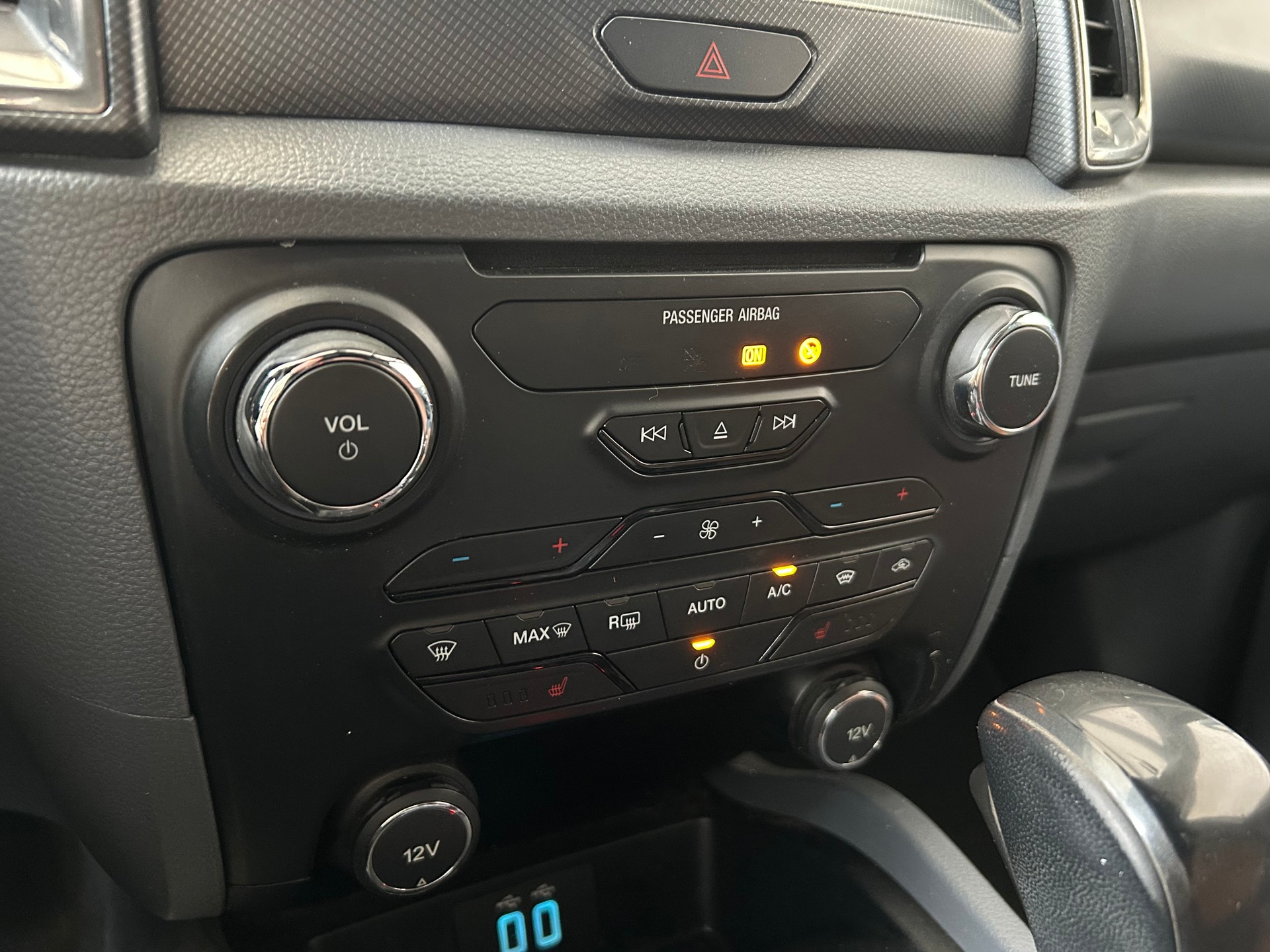 FORD Ranger Wildtrak 3.2 TDCi 4x4 A-image-12