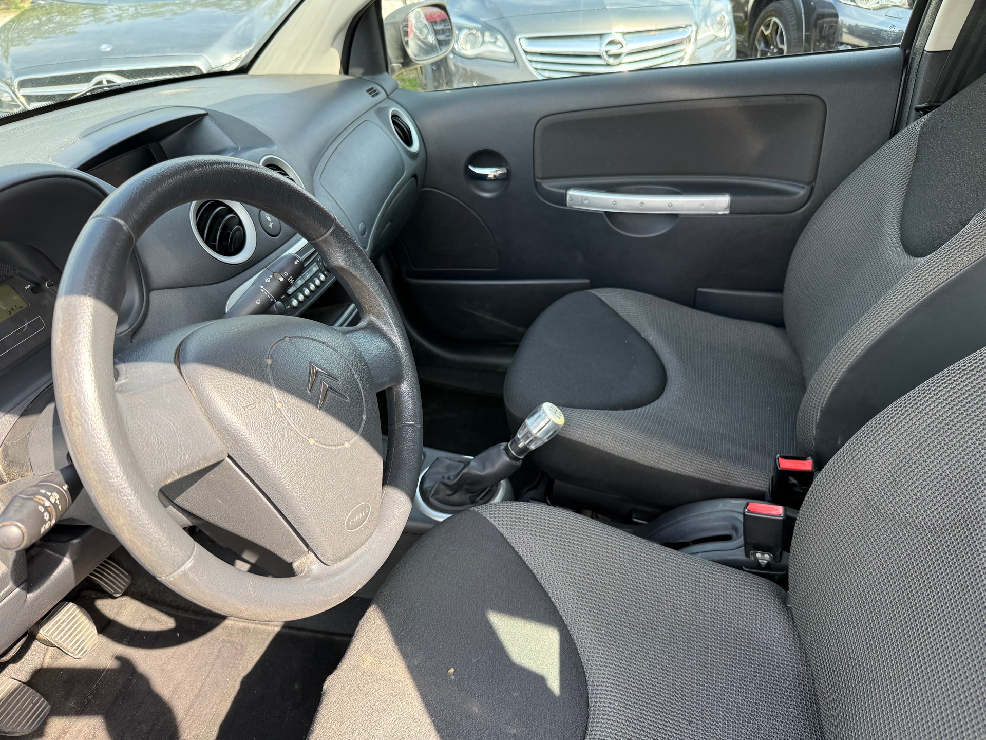 CITROEN C2 1.4i Edition-image-8