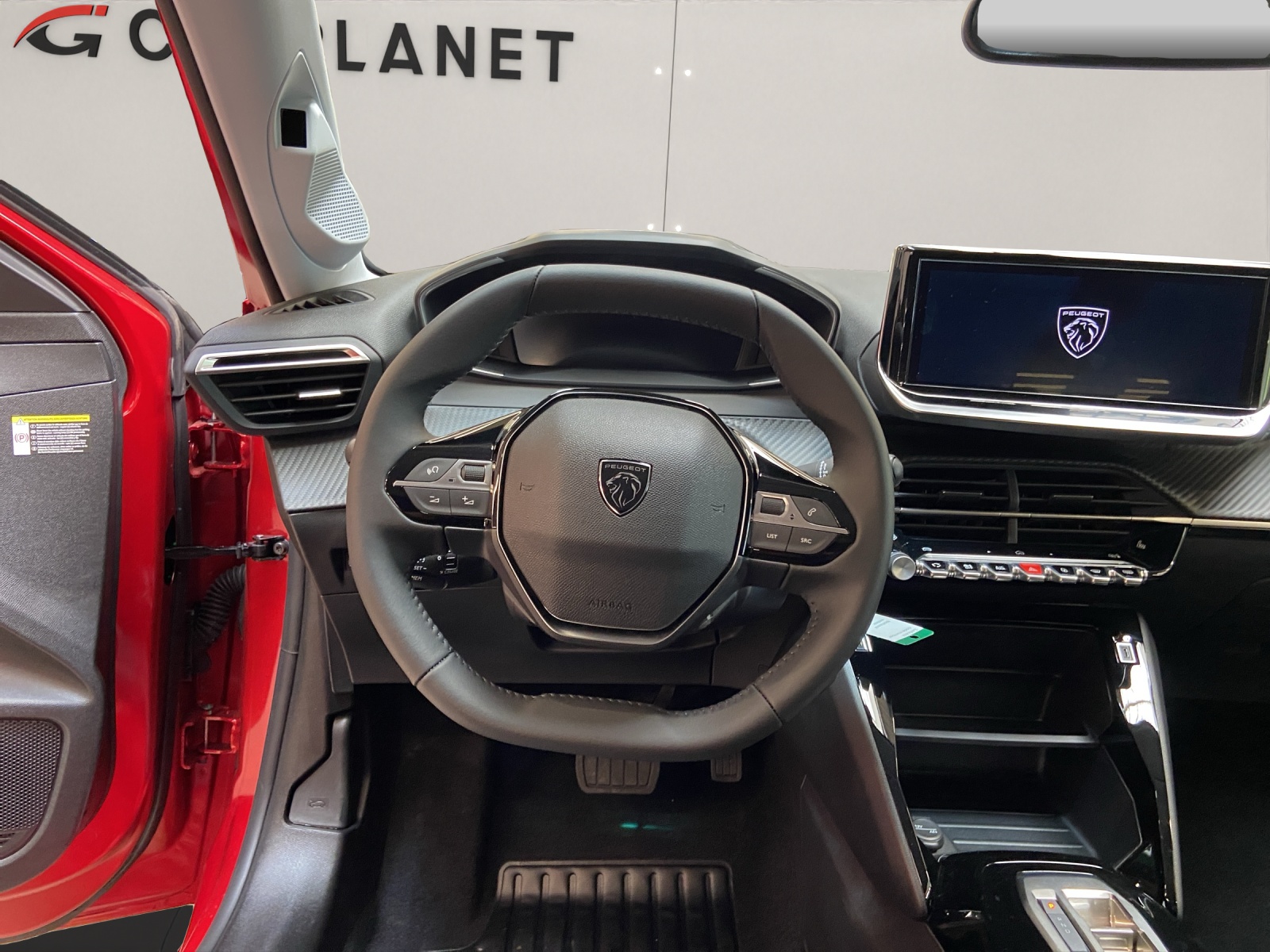PEUGEOT 208 1.2 Hybrid Allure-image-6