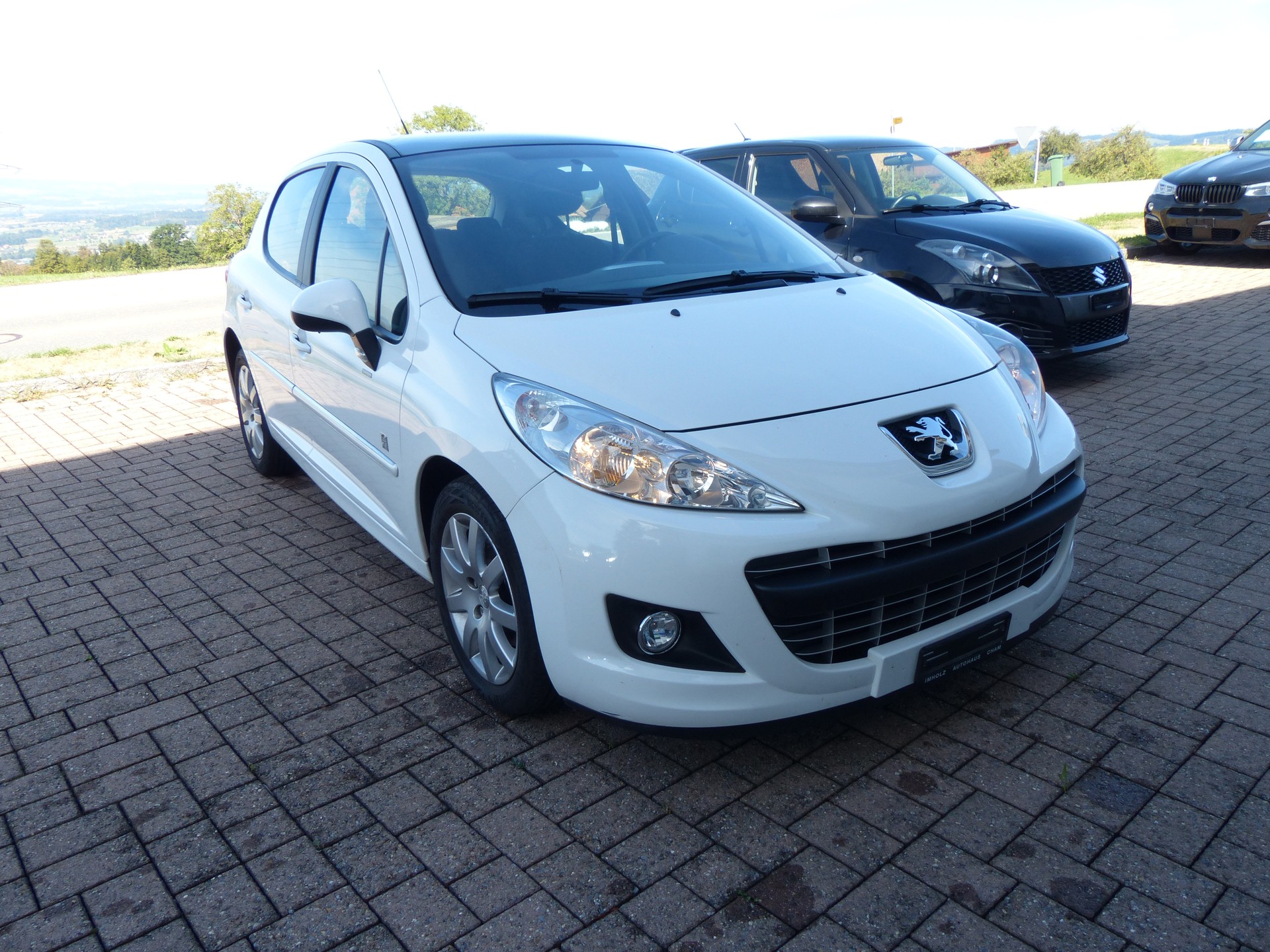PEUGEOT 207 1.6 16V Swiss Edition-image-3