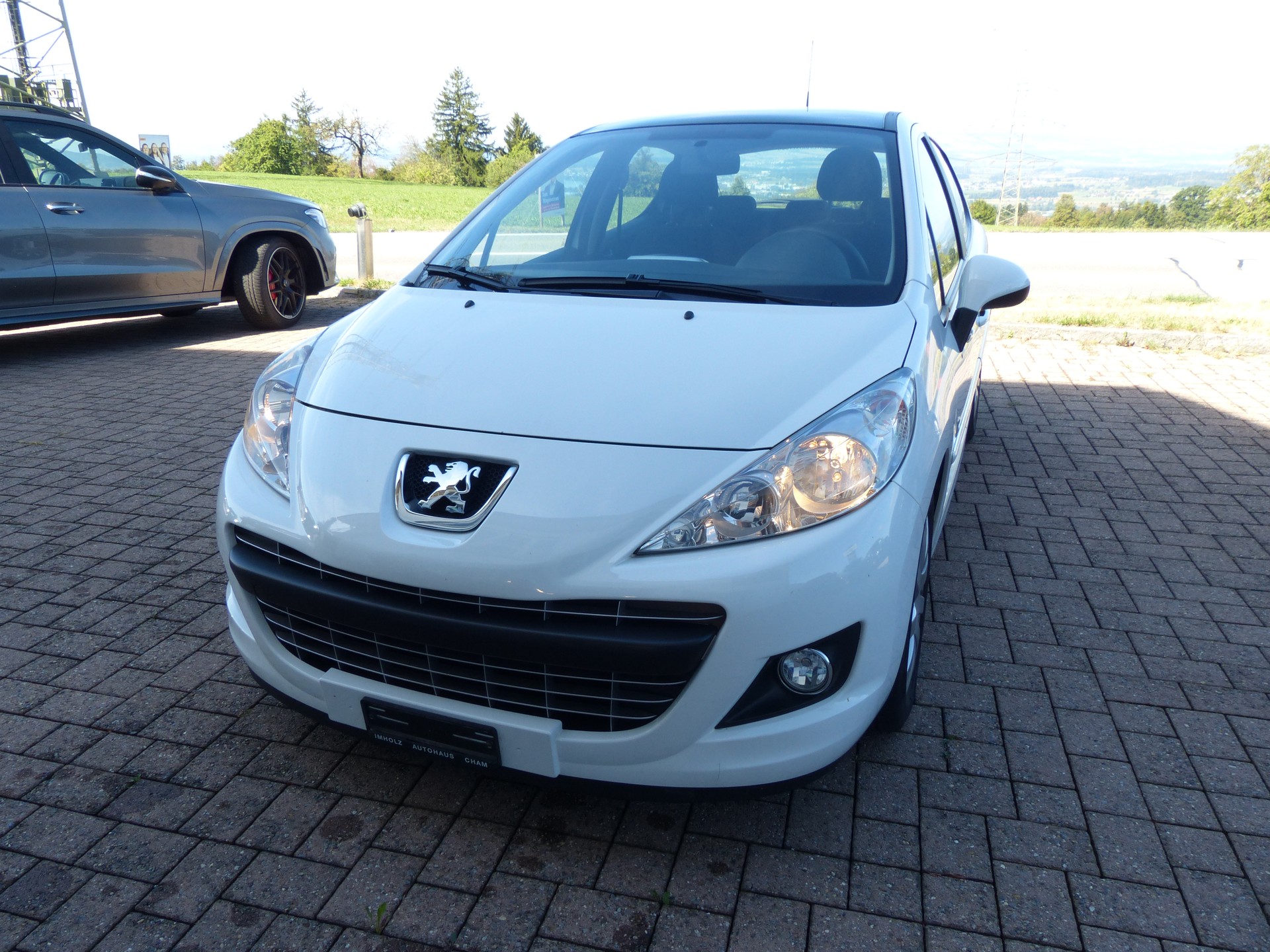 PEUGEOT 207 1.6 16V Swiss Edition-image-4