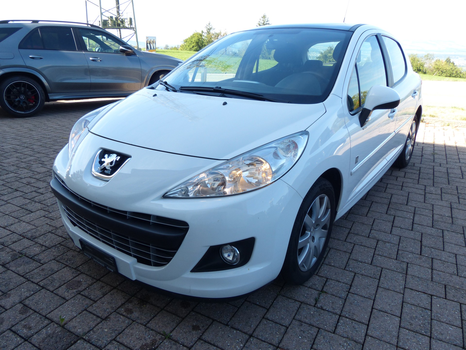 PEUGEOT 207 1.6 16V Swiss Edition-image-0