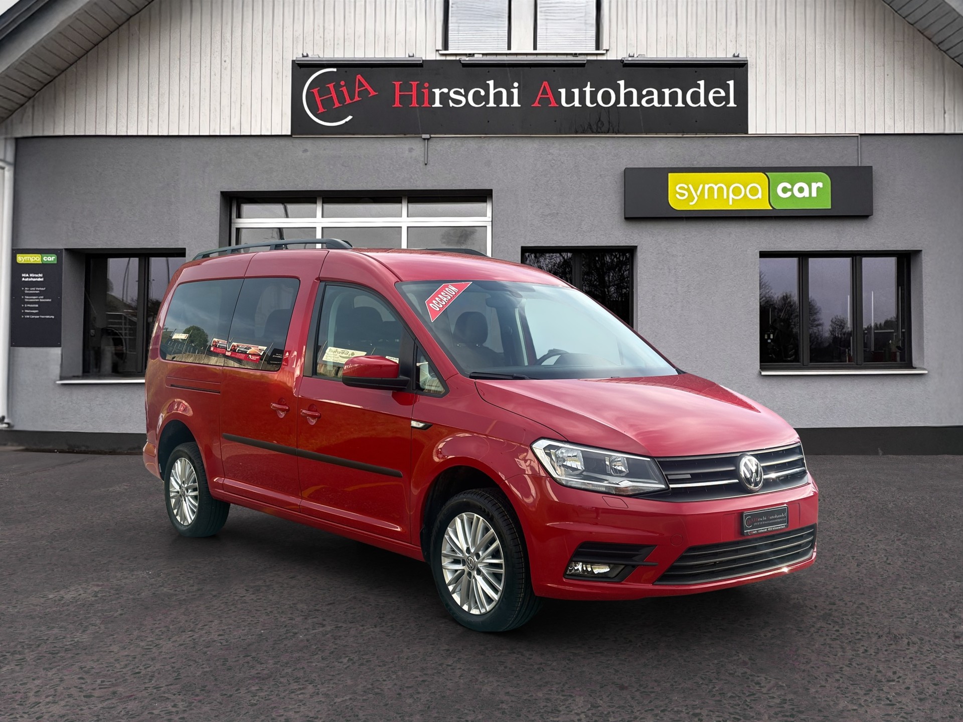 VW Caddy Maxi 2.0 TDI Family 4Motion-image-1