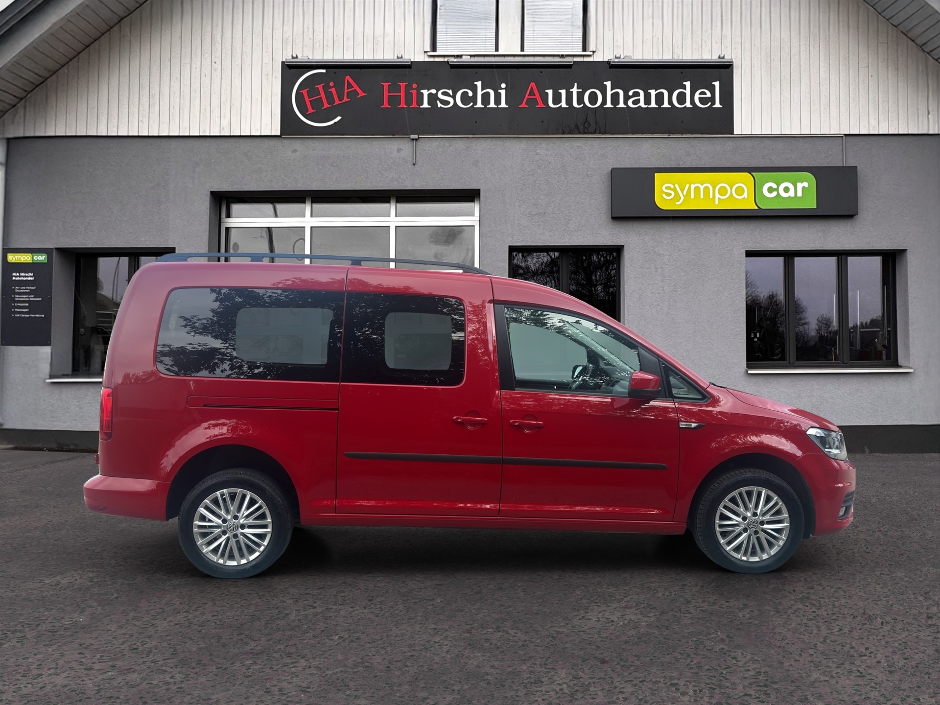 VW Caddy Maxi 2.0 TDI Family 4Motion-image-5
