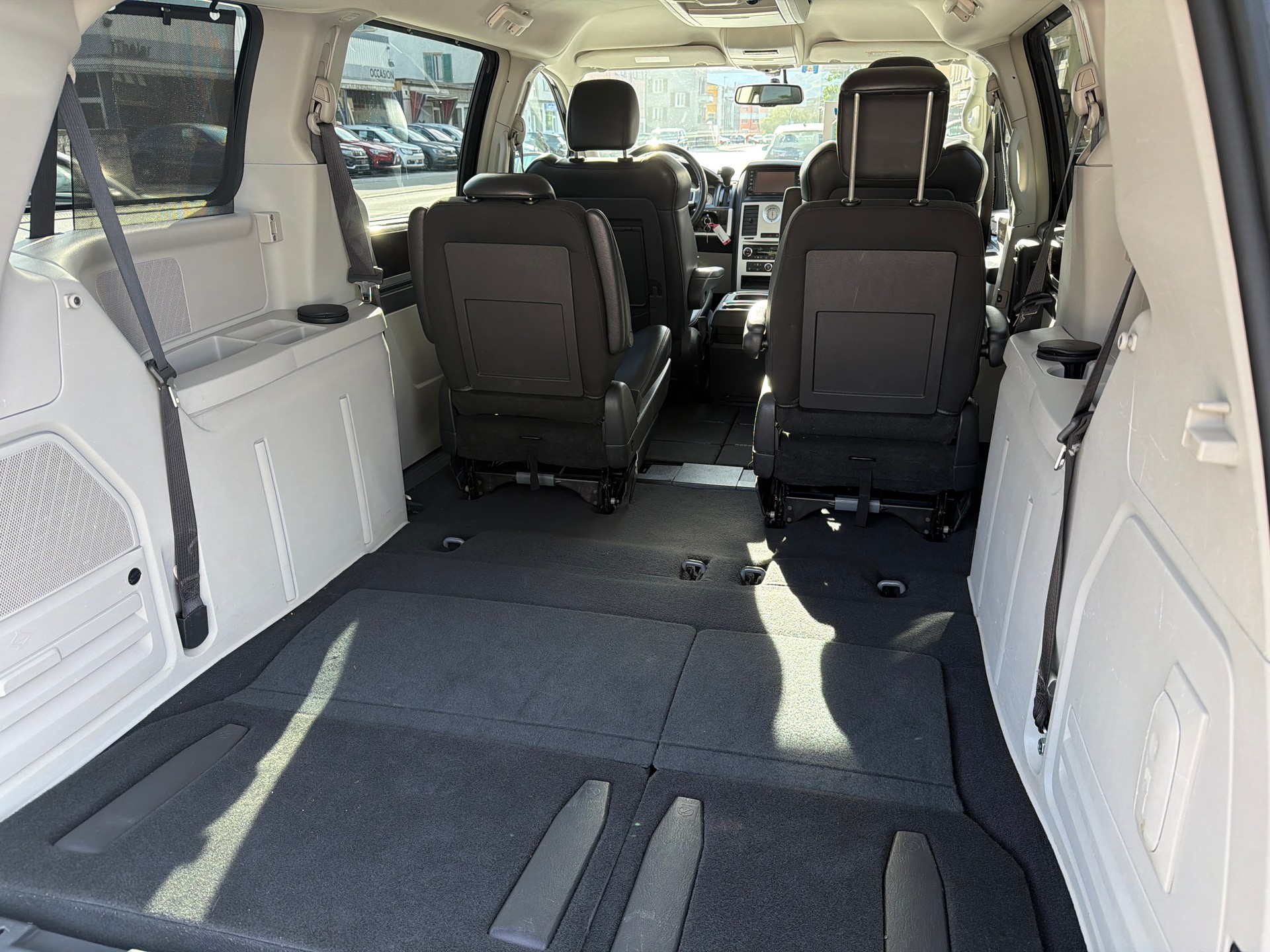 CHRYSLER Grand Voyager 3.8 Limited Automatic-image-14
