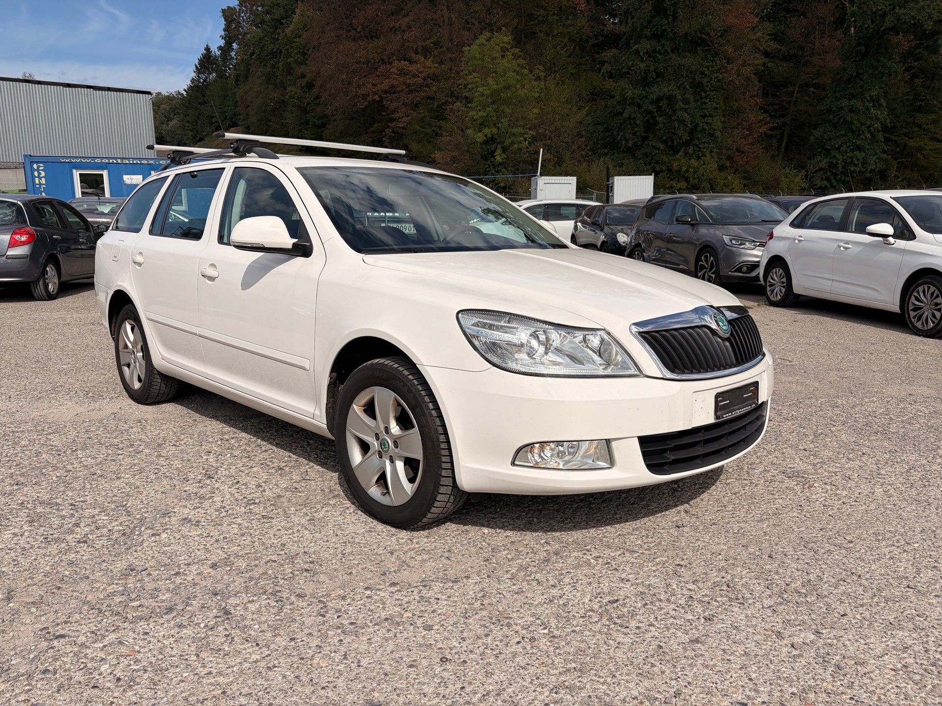 SKODA Octavia Combi 1.6 TDI Adventure 4x4-image-1