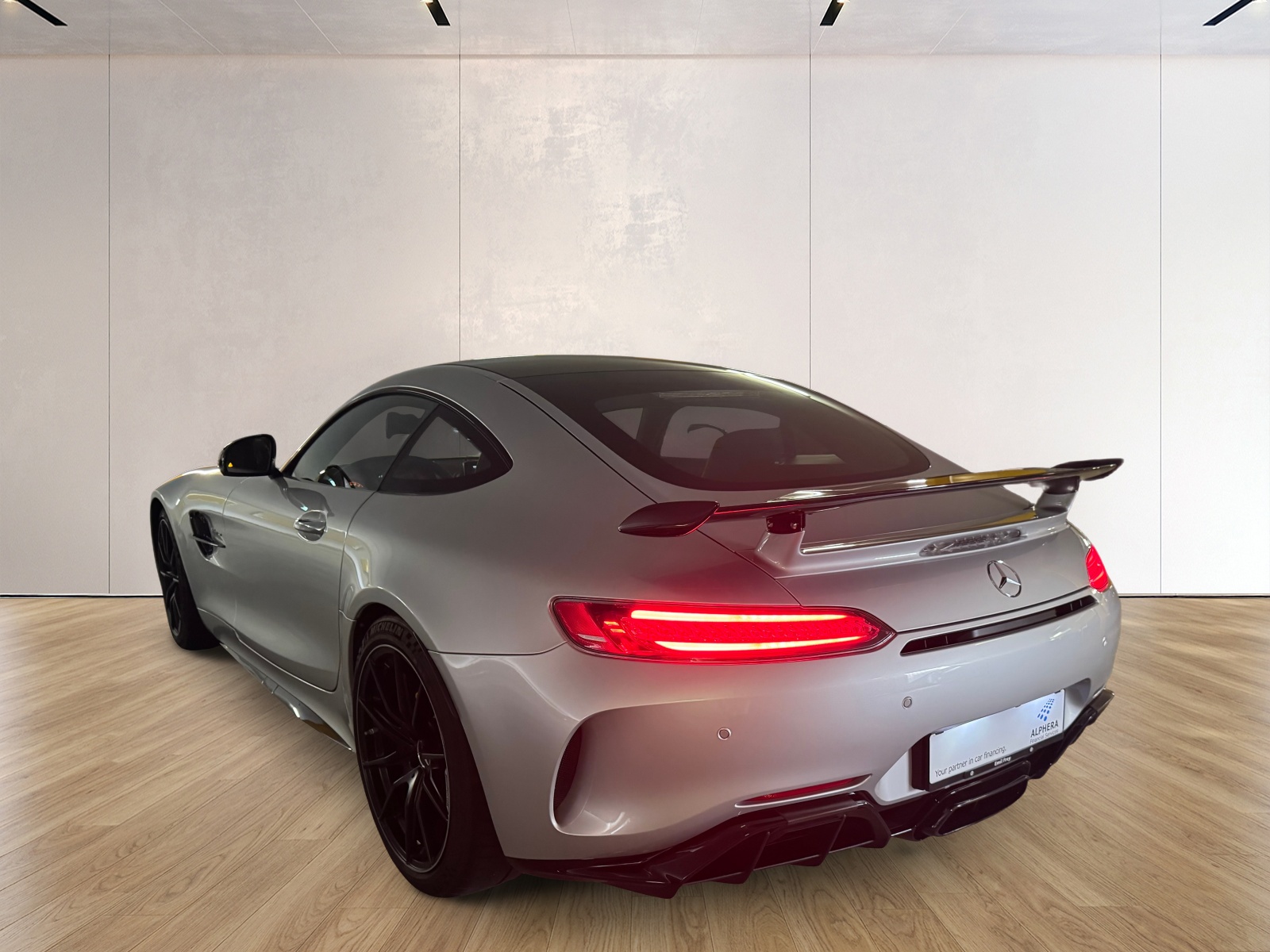 MERCEDES-BENZ AMG GT R Speedshift DCT-image-13