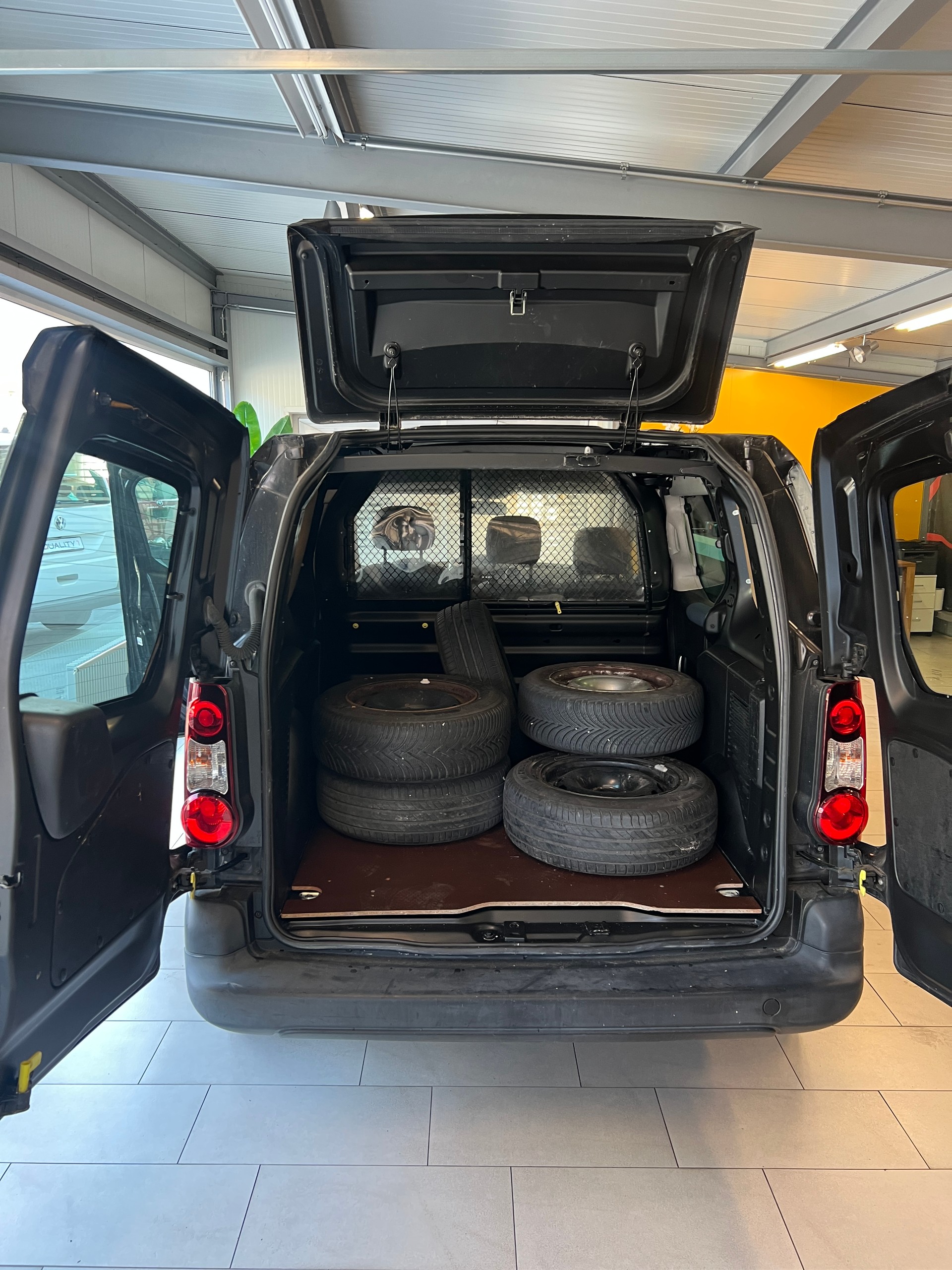 CITROEN Berlingo 1.6 HDi 600 Komfort-image-9