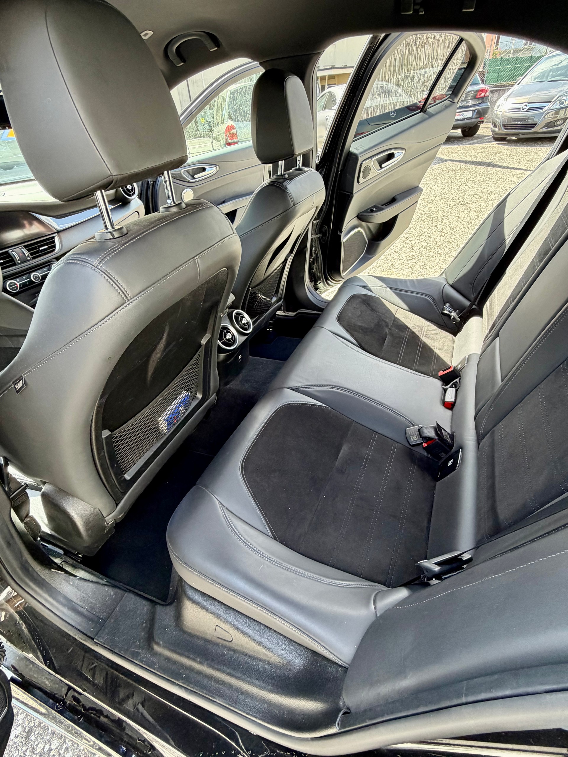 ALFA ROMEO Giulia 2.0 Veloce TI Q4 Automatic-image-9