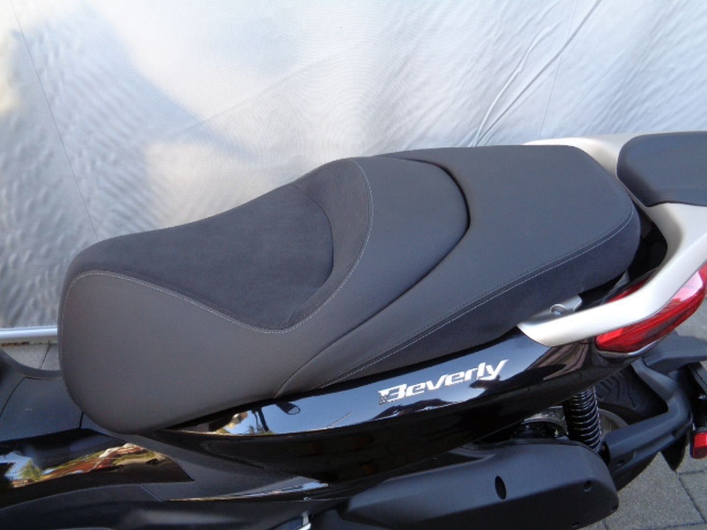 PIAGGIO BEVERLY 300 HPE-image-7