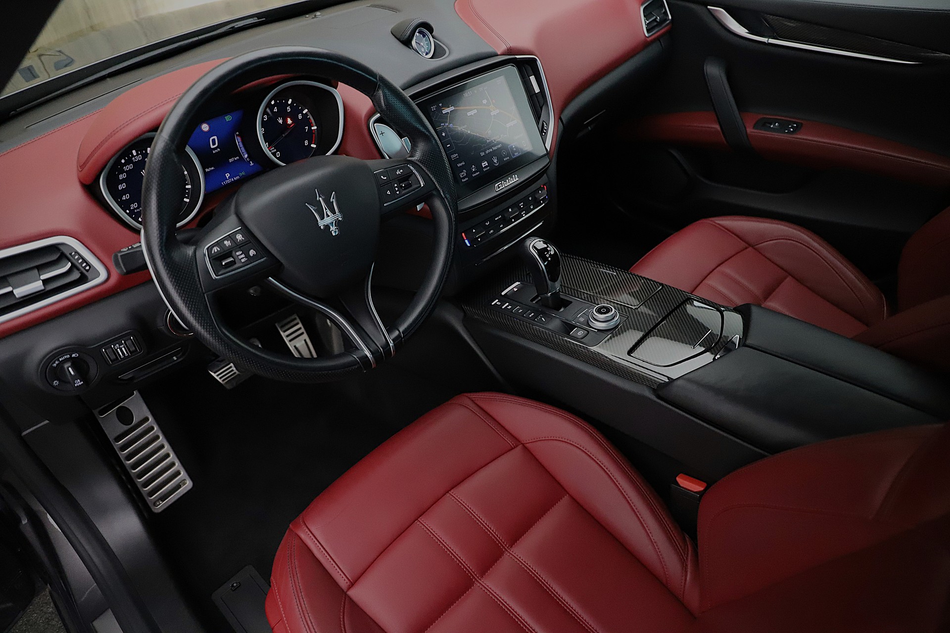 MASERATI Ghibli S Q4 3.0 V6 GranSport Automatica-image-4