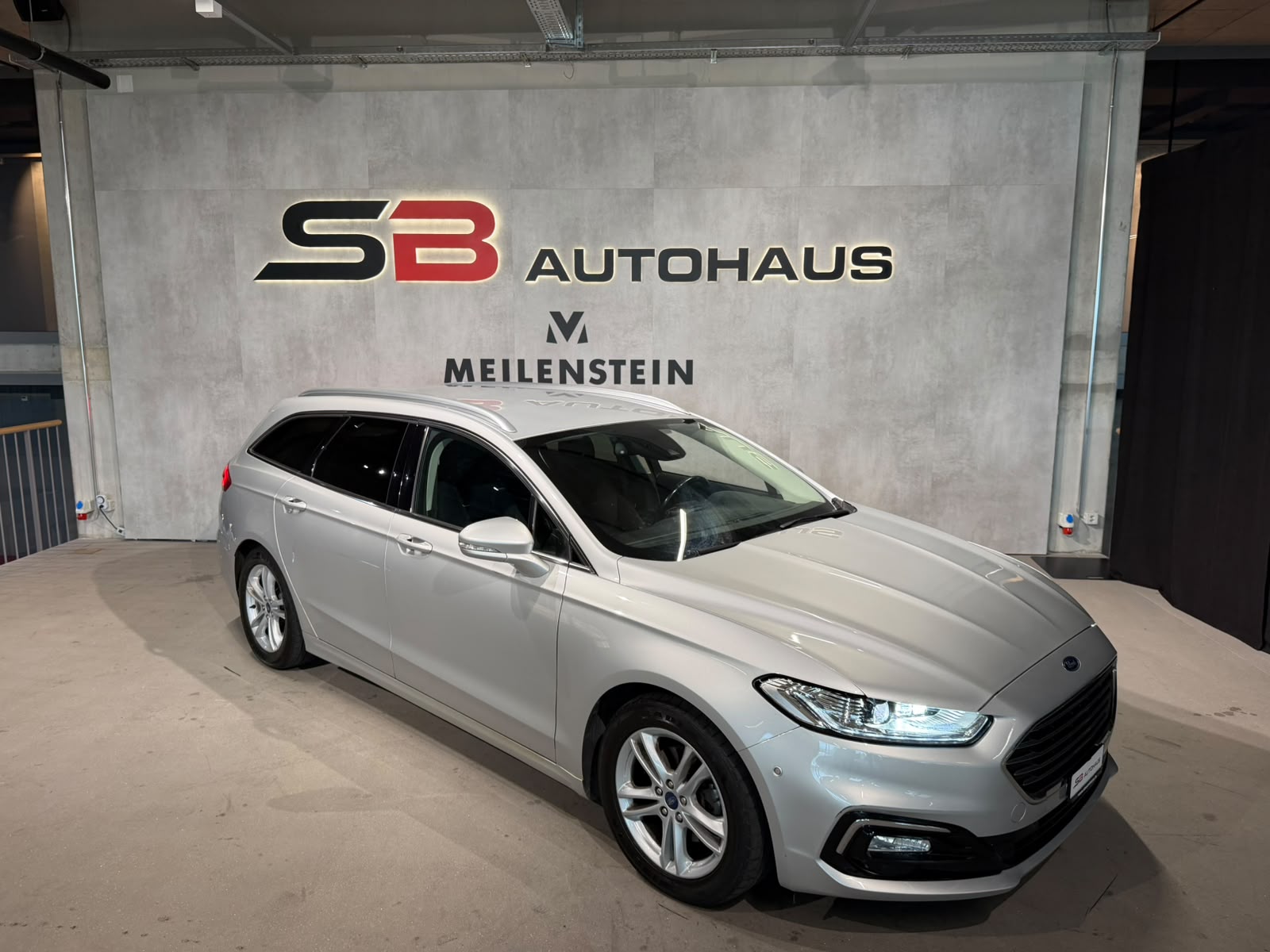 FORD Mondeo 2.0 TDCi Titanium Automatik (CH)-image-2