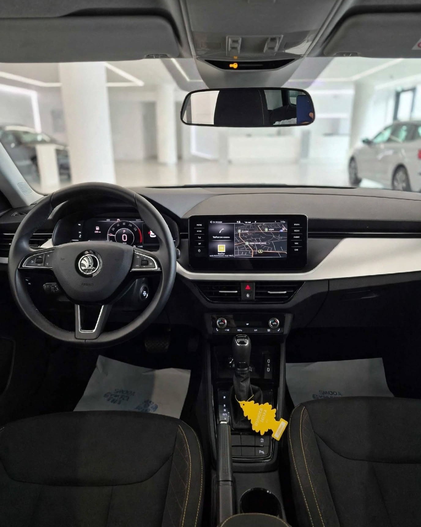 SKODA Kamiq 1.5 TSI ACT Ambition DSG - AUTOMATICA-image-6