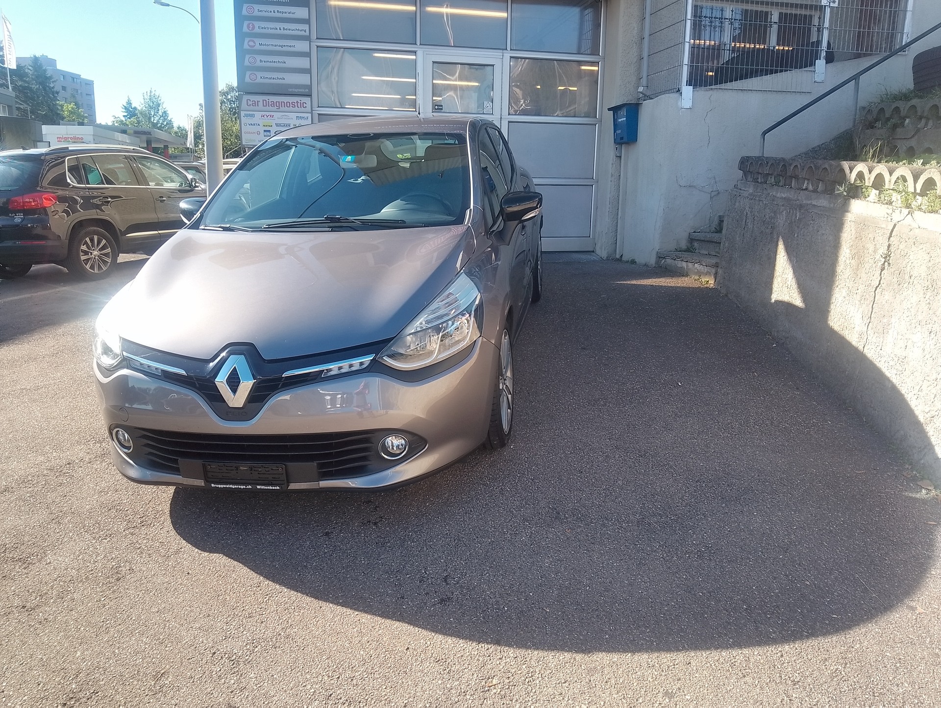 RENAULT Clio 1.2 16V T Swiss Edition EDC-image-2