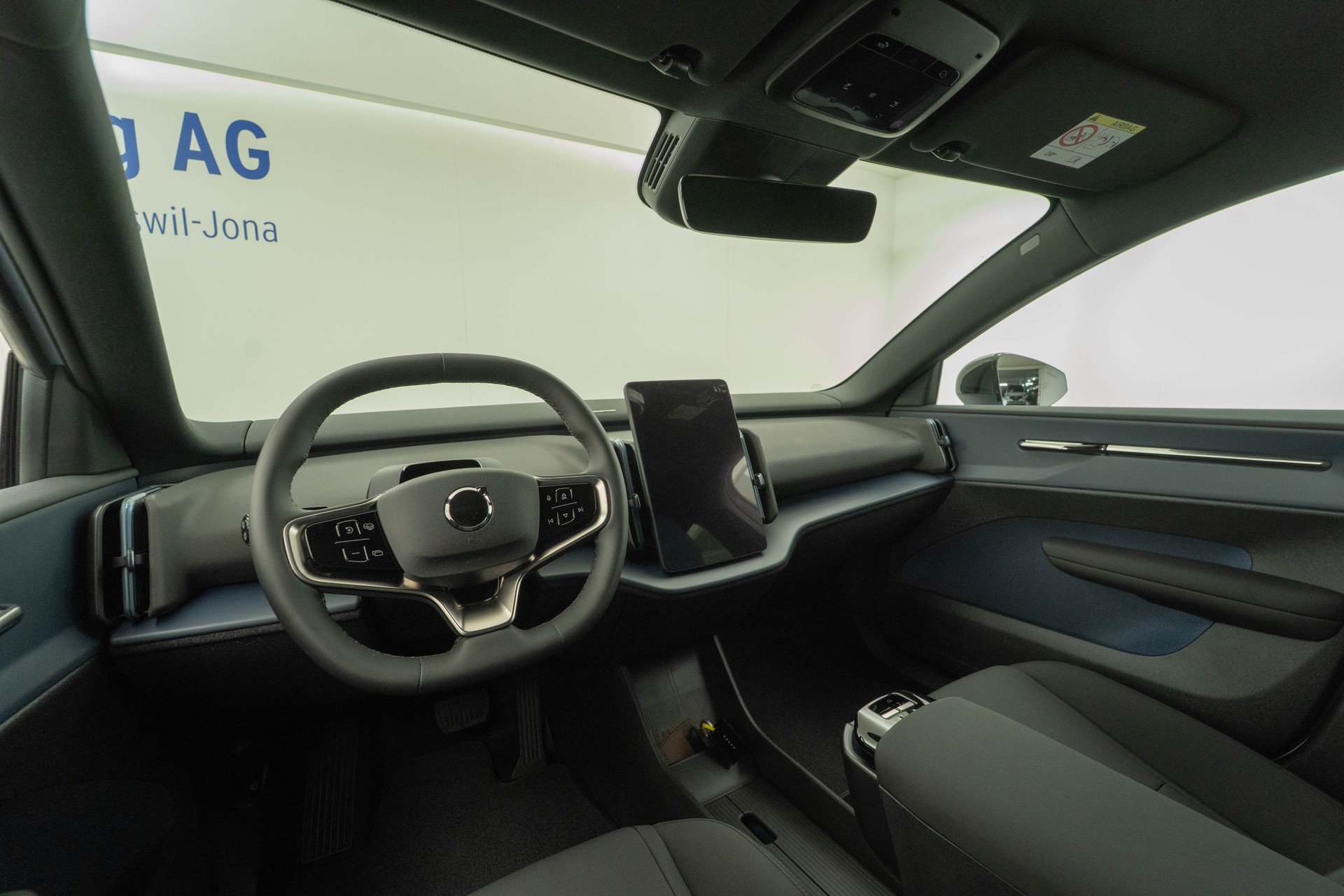 VOLVO EX30 P8 Plus AWD-image-6