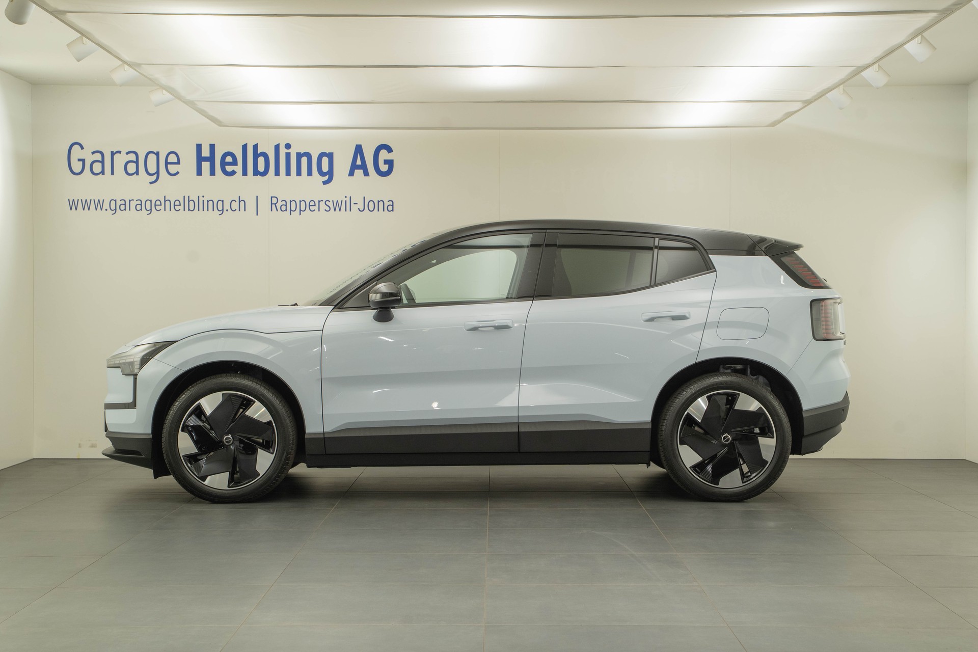 VOLVO EX30 P8 Plus AWD-showroom-element-2