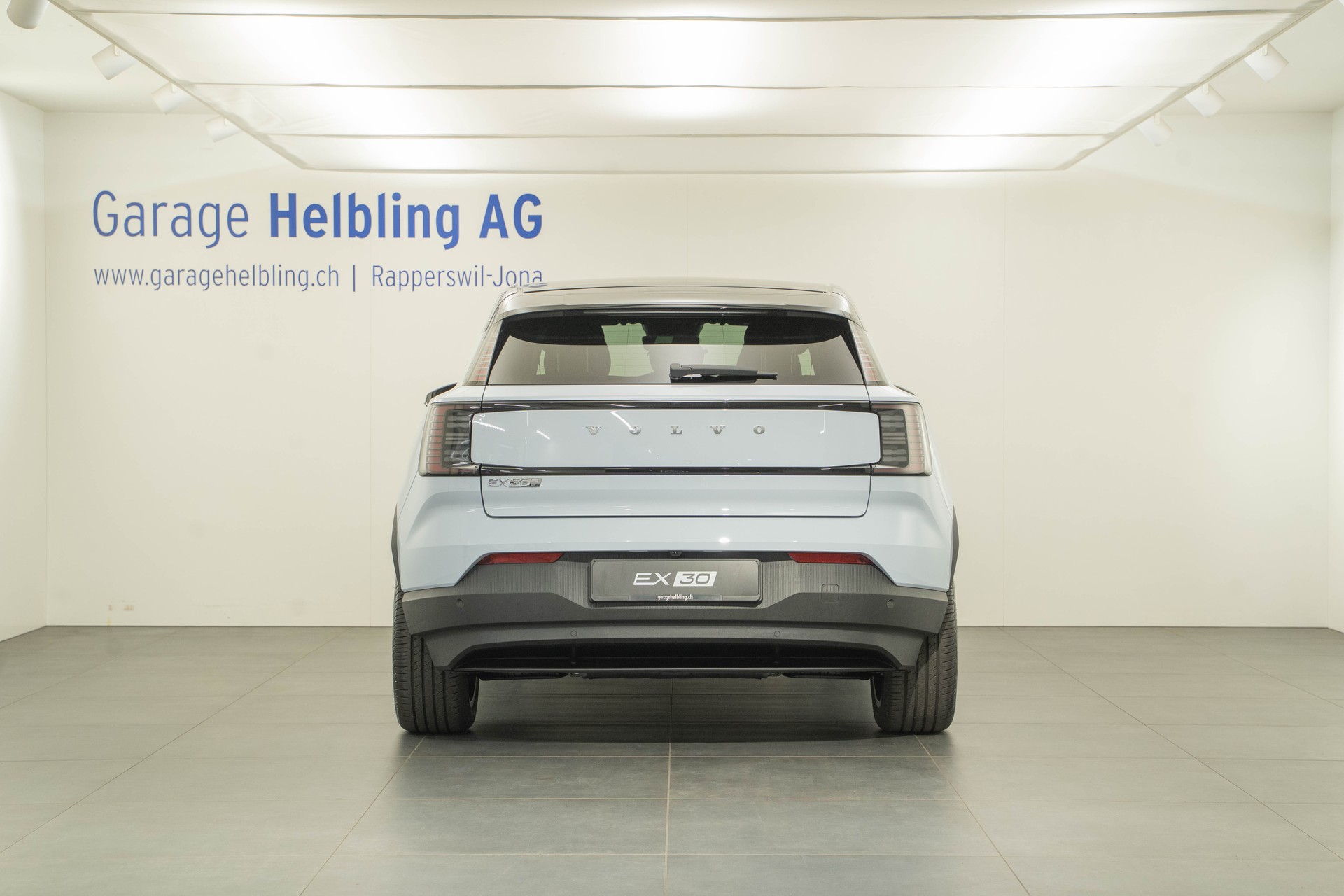VOLVO EX30 P8 Plus AWD-showroom-element-3