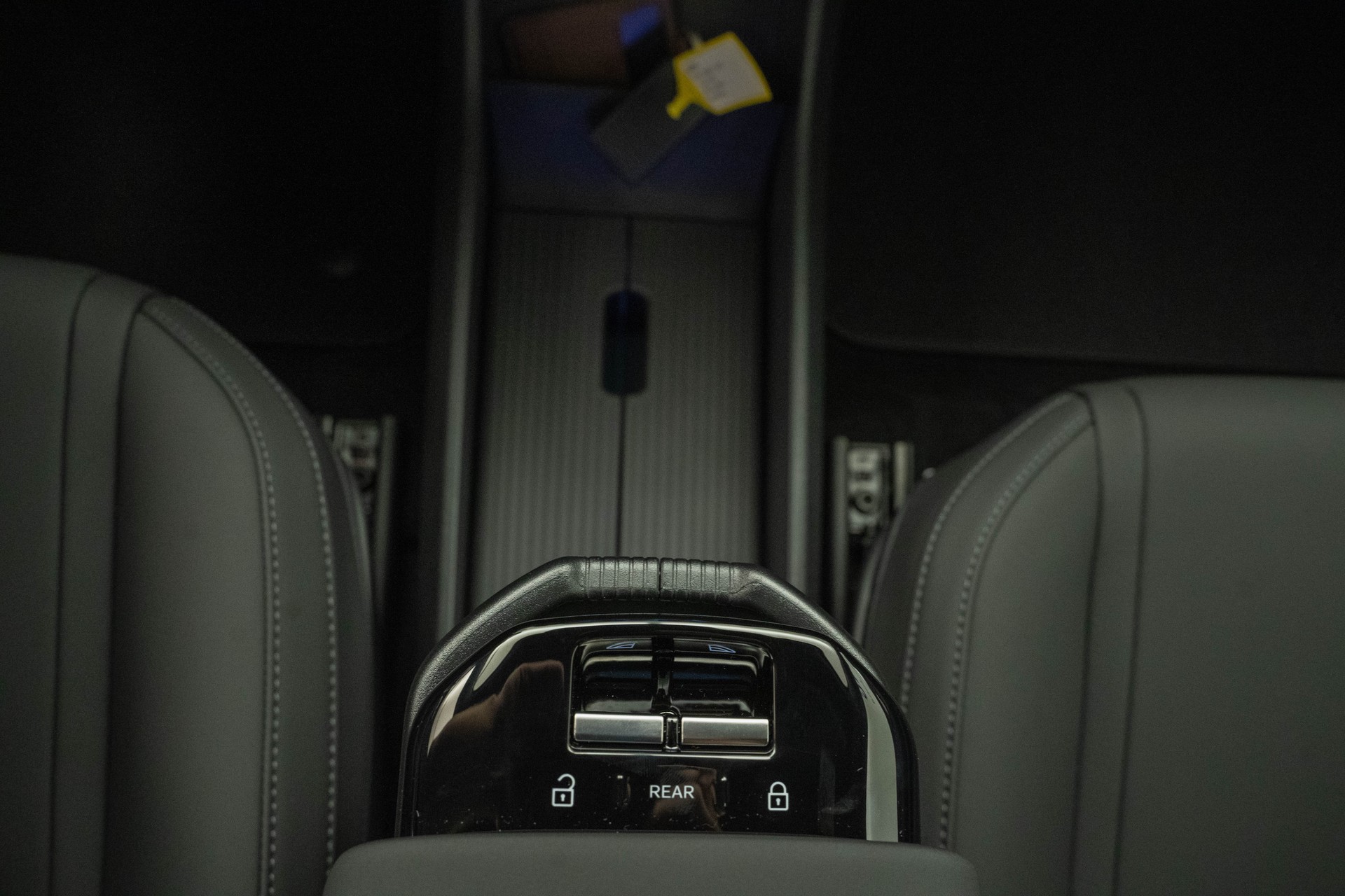 VOLVO EX30 P8 Plus AWD-image-12