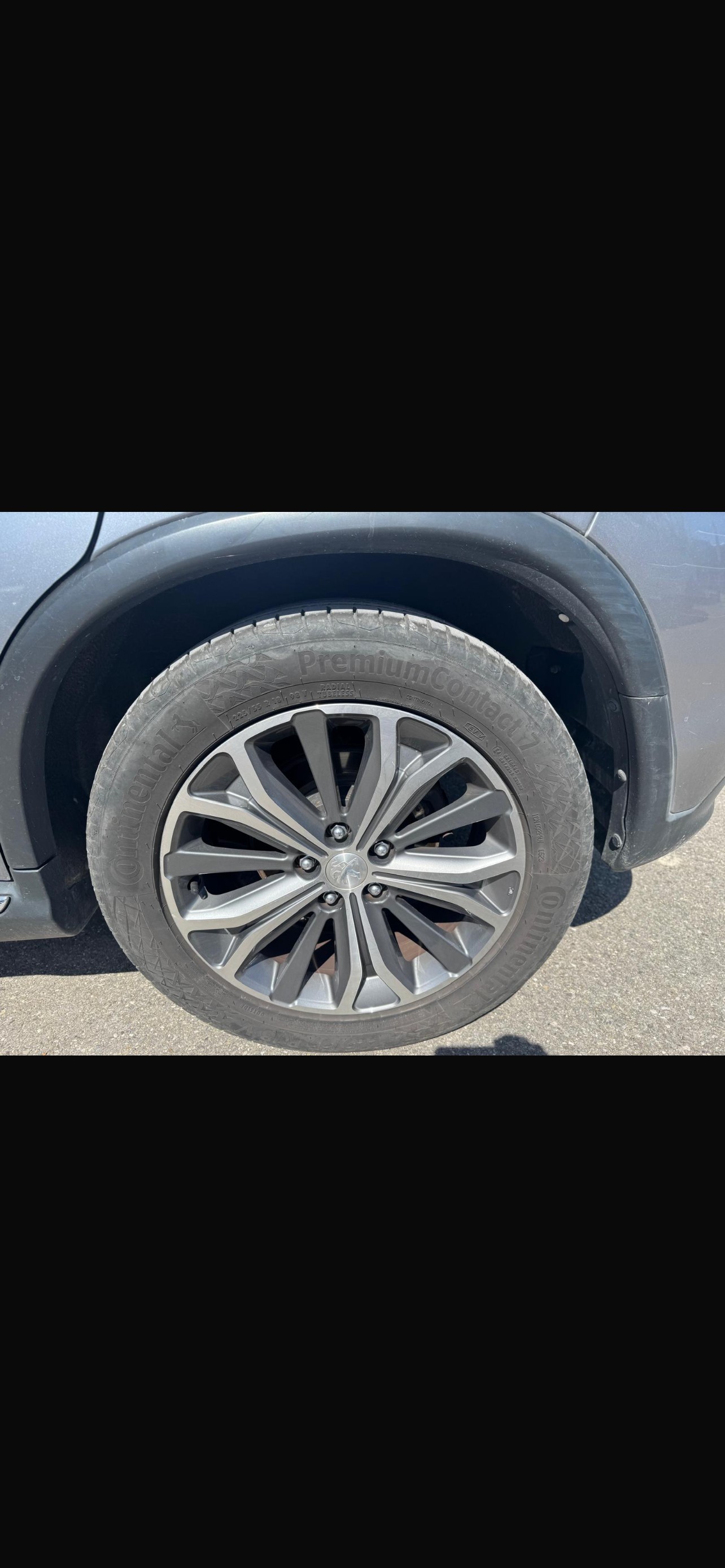 PEUGEOT 4008 1.8 HDi Allure 4WD-image-6