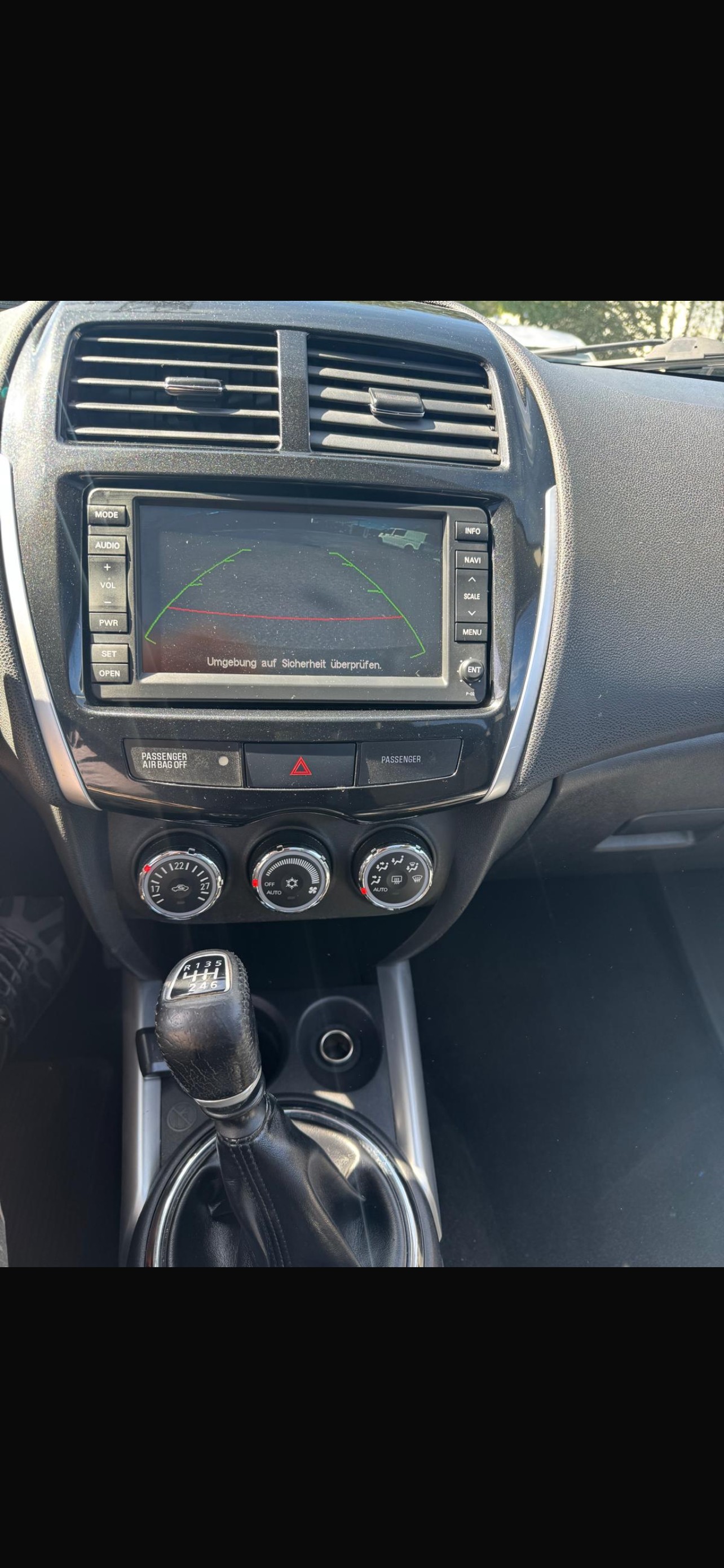 PEUGEOT 4008 1.8 HDi Allure 4WD-image-8