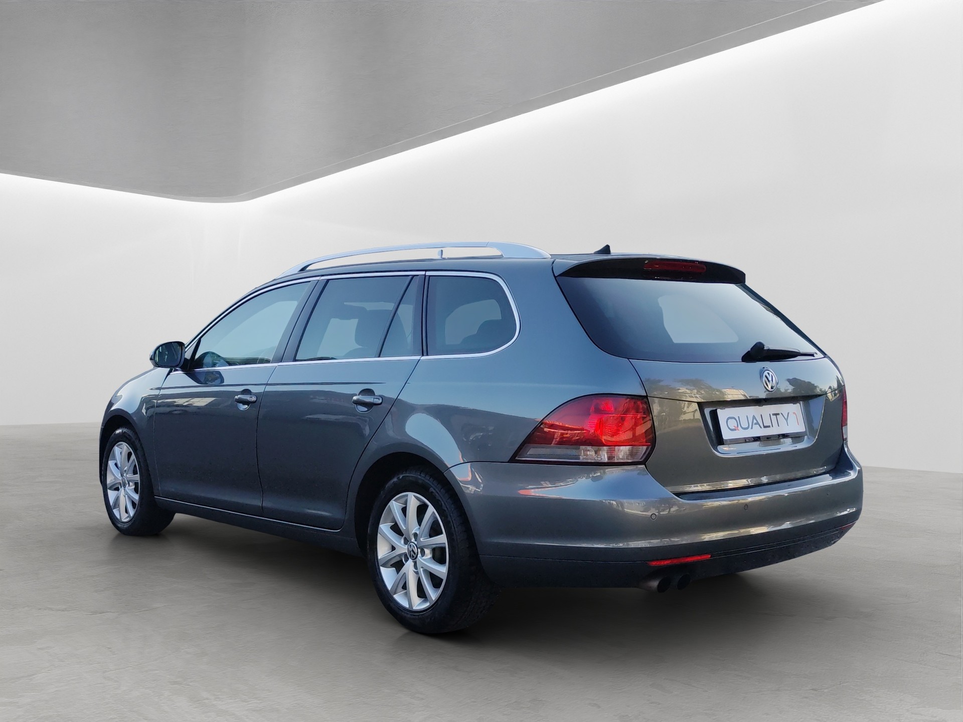 VW Golf Variant 2.0 TDI Highline DSG-image-3