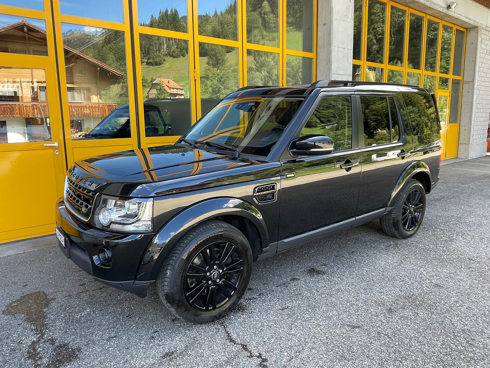LAND ROVER Discovery 3.0 SDV6 HSE Luxury Automatic-image-15