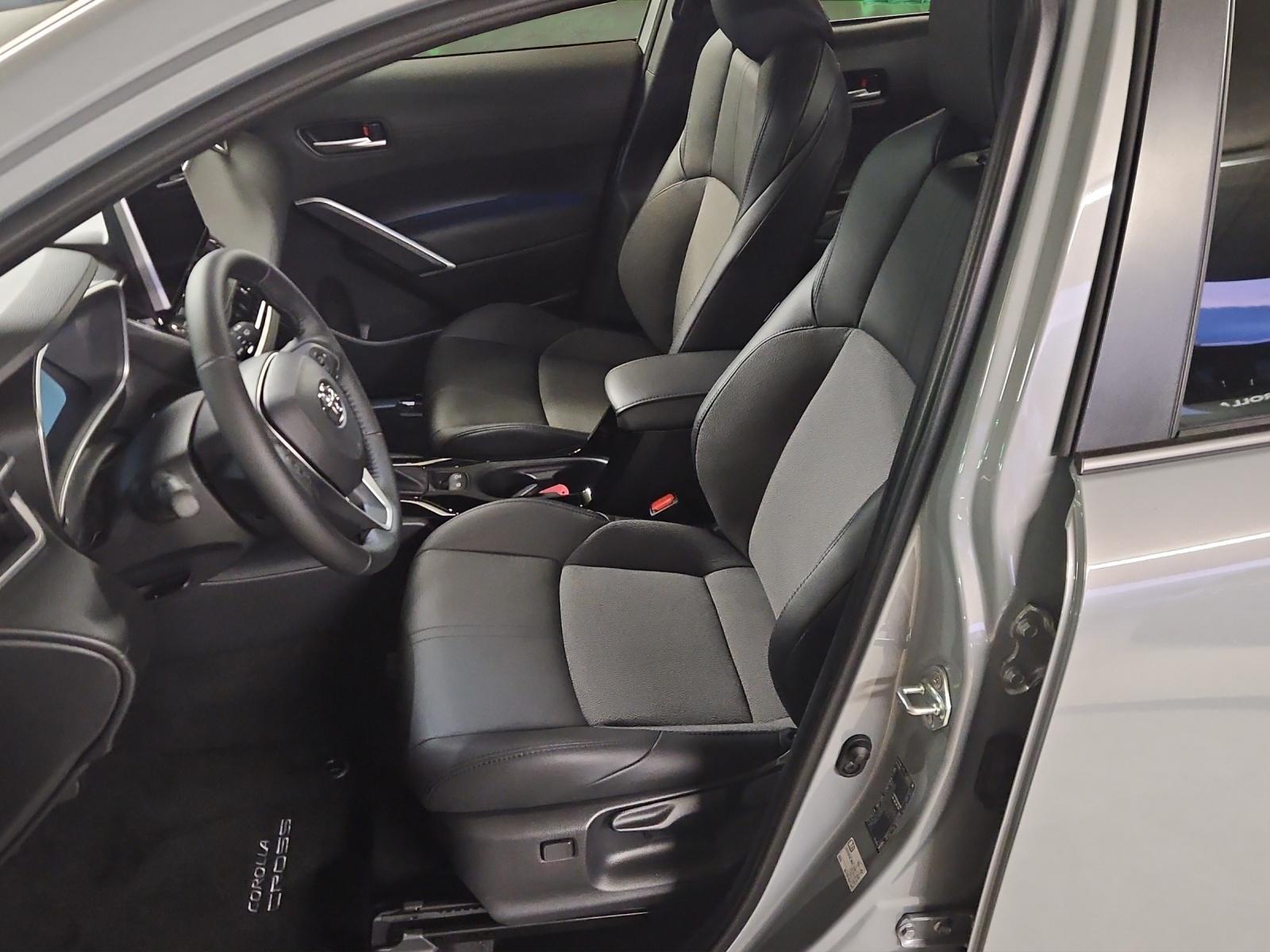 TOYOTA Corolla Cross 2.0 HSD Trend AWD-i-image-8