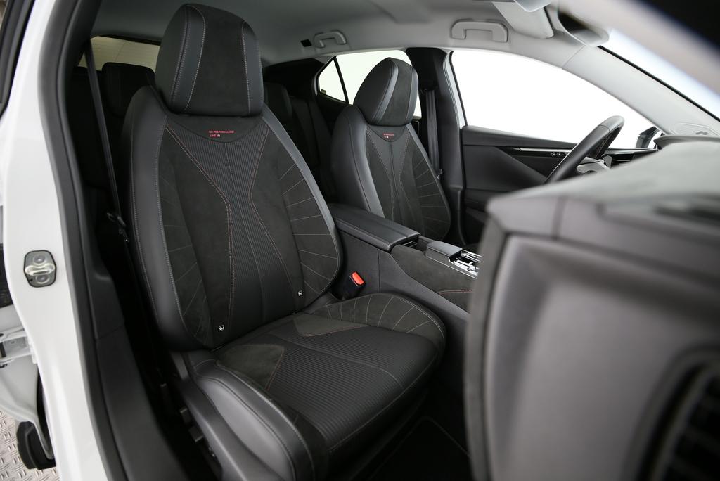 DS AUTOMOBILES 4 1.6 E-Tense Performance Line+-image-10