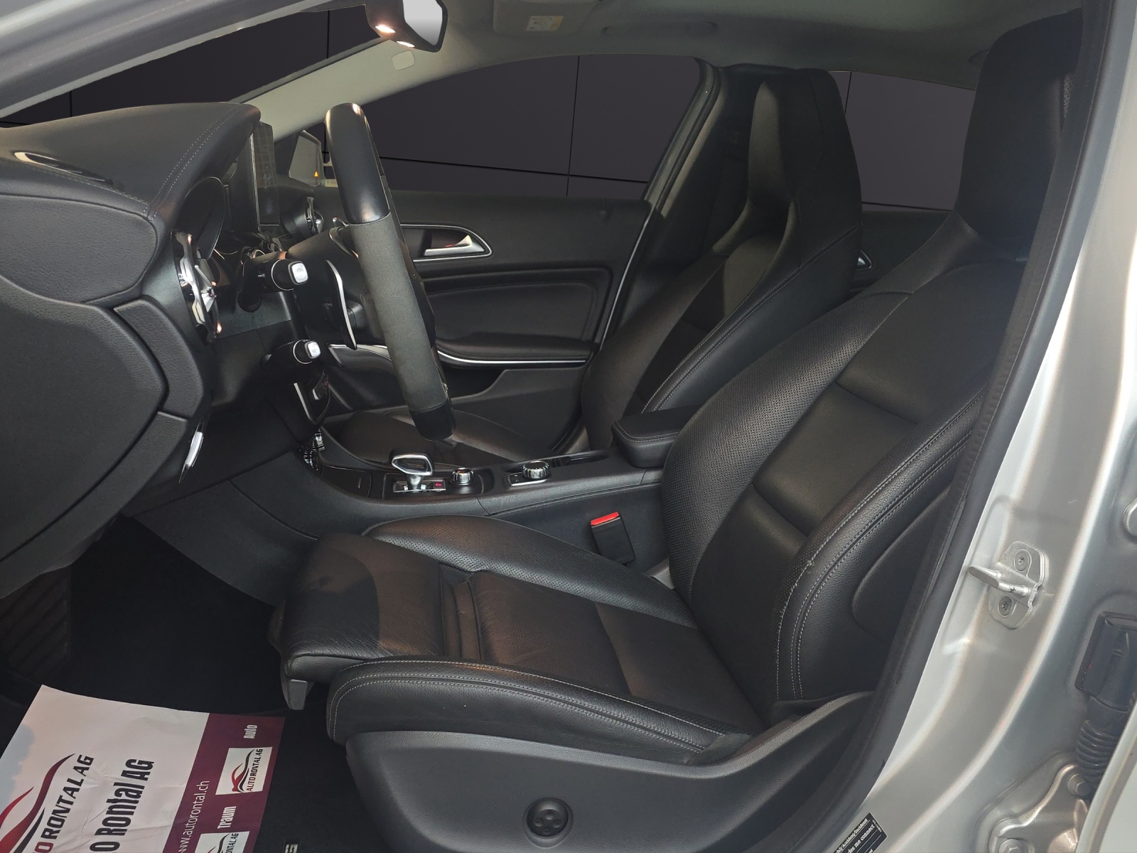 MERCEDES-BENZ GLA 45 AMG 4Matic 7G-DCT-image-8