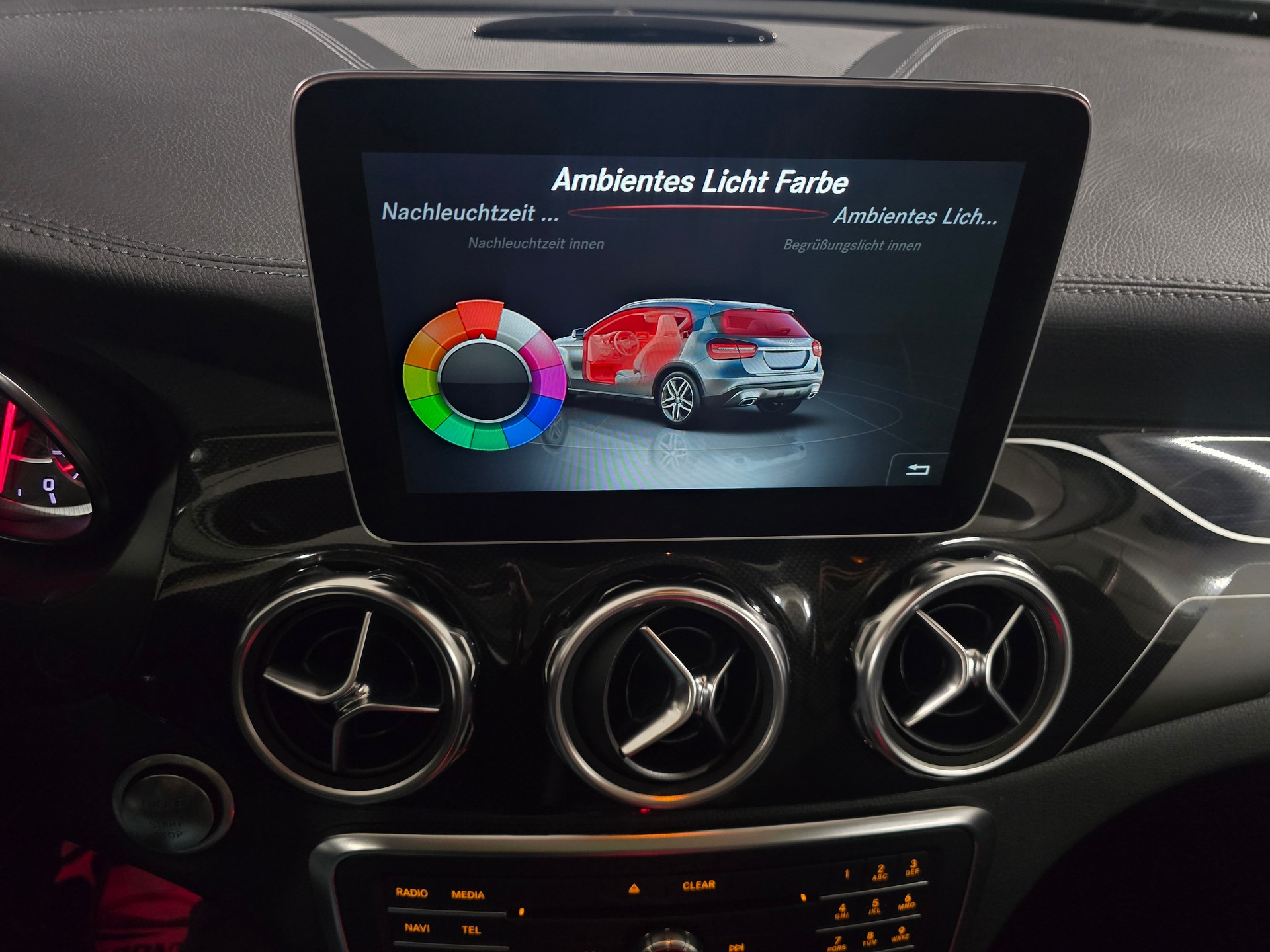 MERCEDES-BENZ GLA 45 AMG 4Matic 7G-DCT-image-15