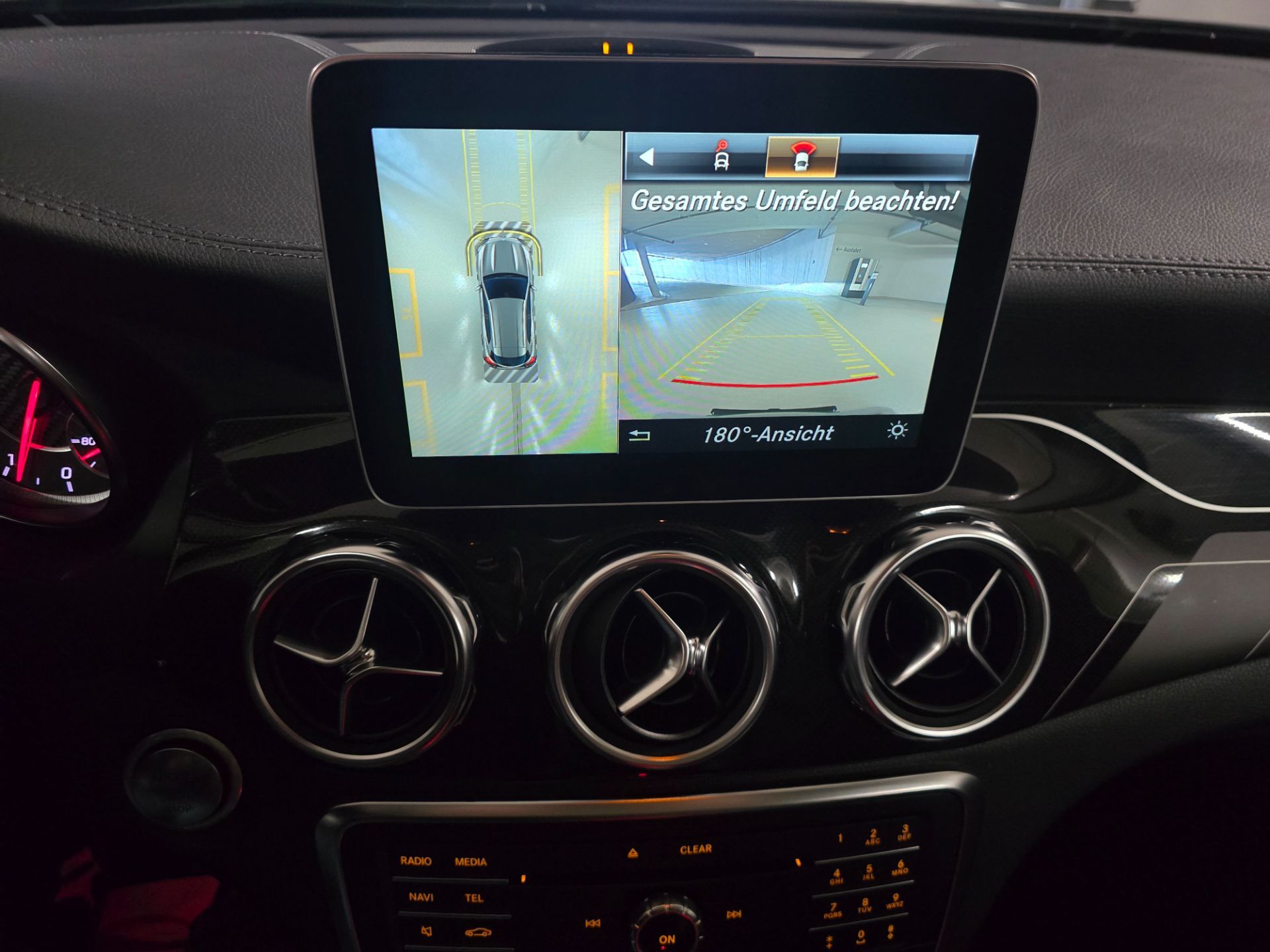 MERCEDES-BENZ GLA 45 AMG 4Matic 7G-DCT-image-14