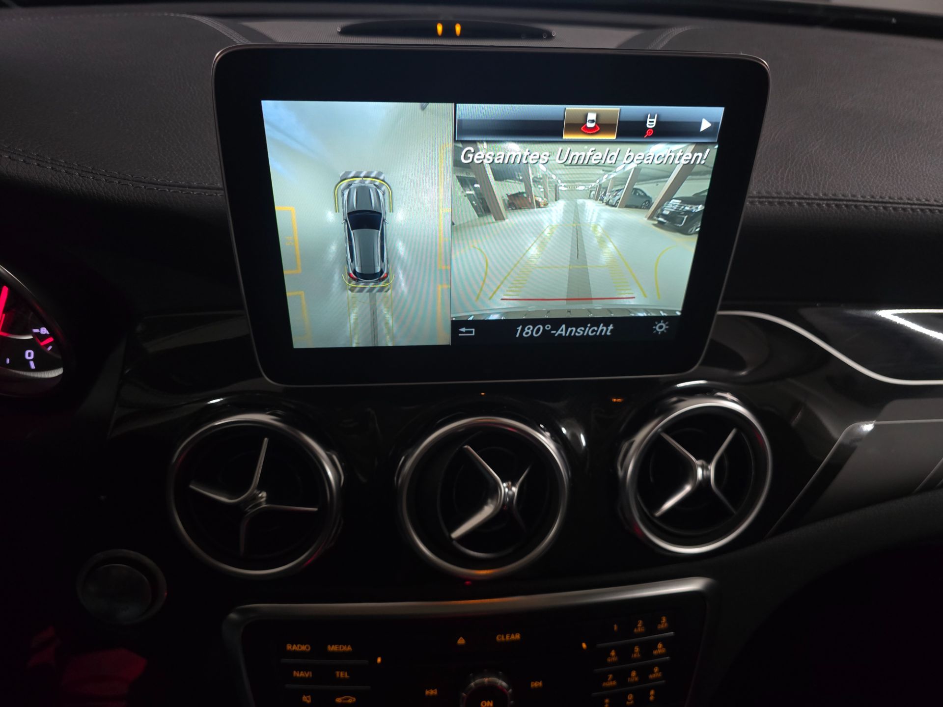 MERCEDES-BENZ GLA 45 AMG 4Matic 7G-DCT-image-13