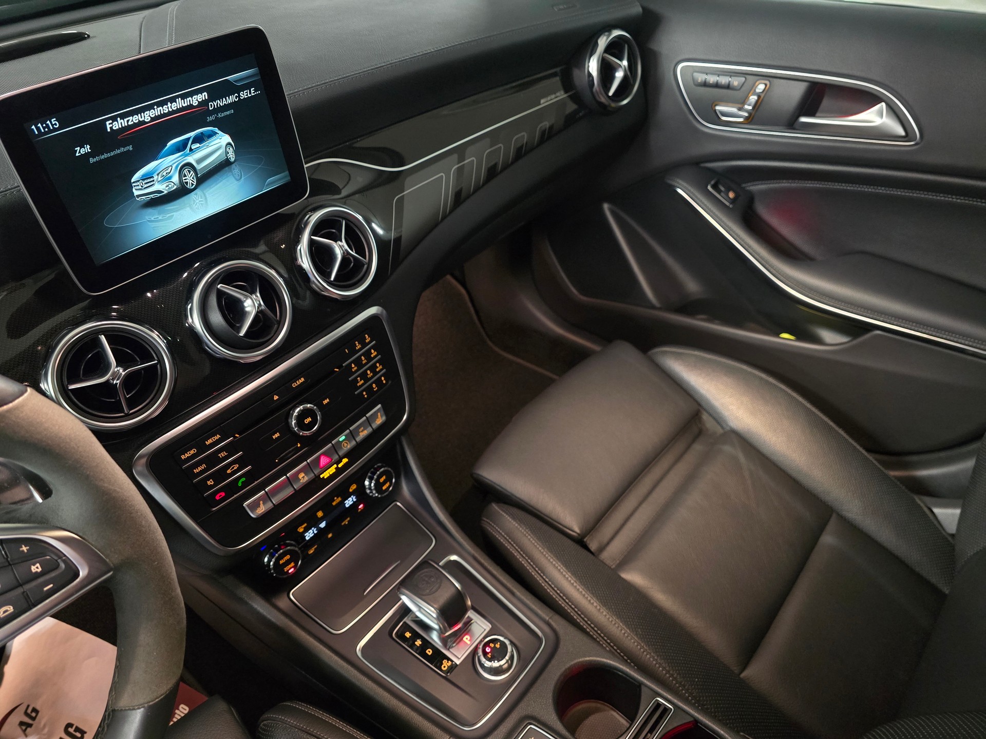 MERCEDES-BENZ GLA 45 AMG 4Matic 7G-DCT-image-11