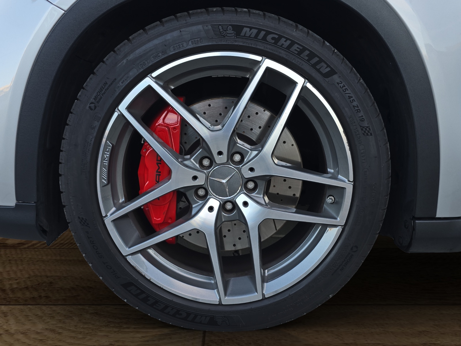 MERCEDES-BENZ GLA 45 AMG 4Matic 7G-DCT-image-25