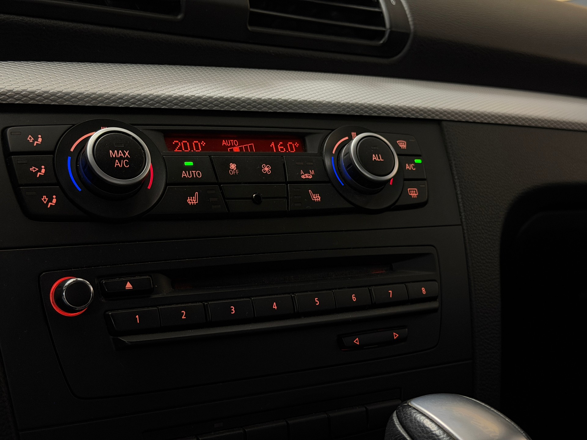 BMW 125i Coupé M-SPORT Steptronic-image-13