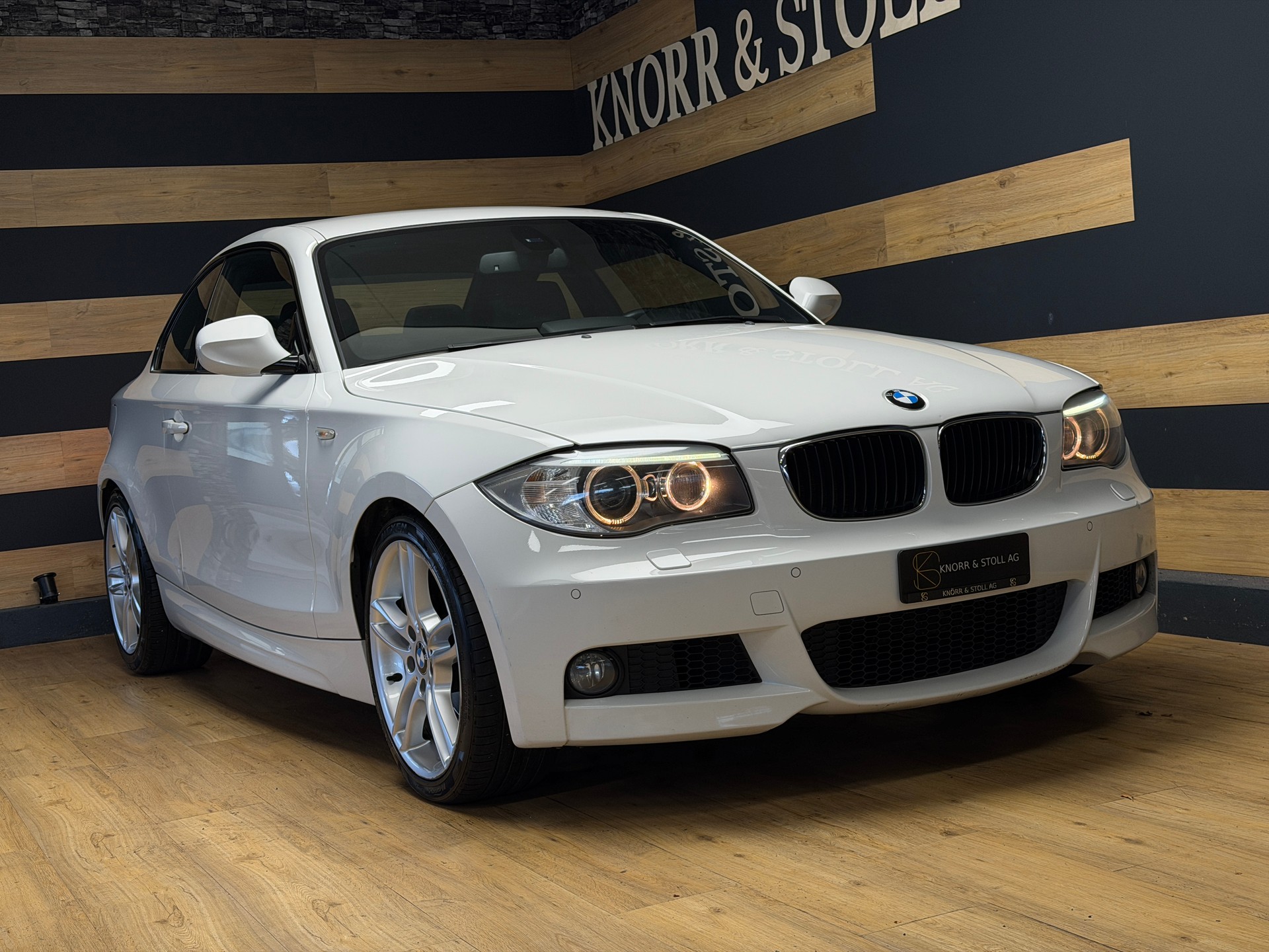 BMW 125i Coupé M-SPORT Steptronic-image-4