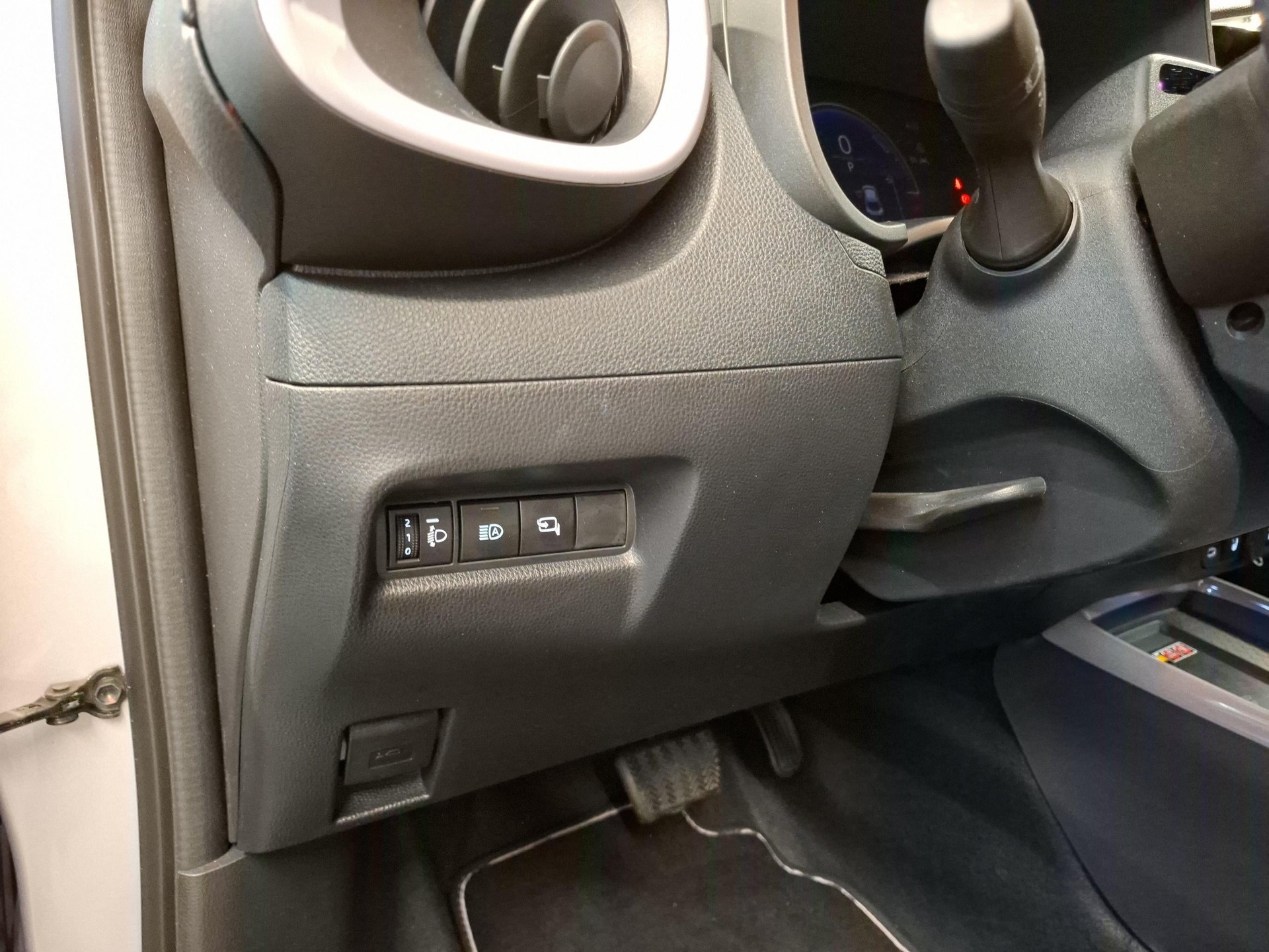 TOYOTA Aygo X 1.5 VVT-i HSD Trend-image-15